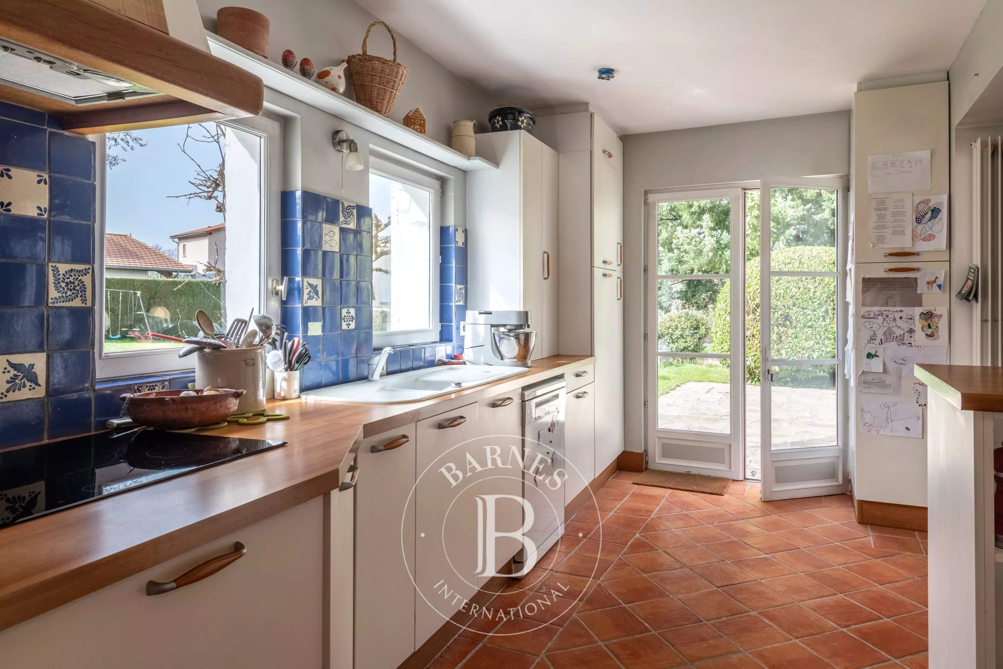 Francheville  - Maison 7 Pi&egrave;ces 6 Chambres - picture 8