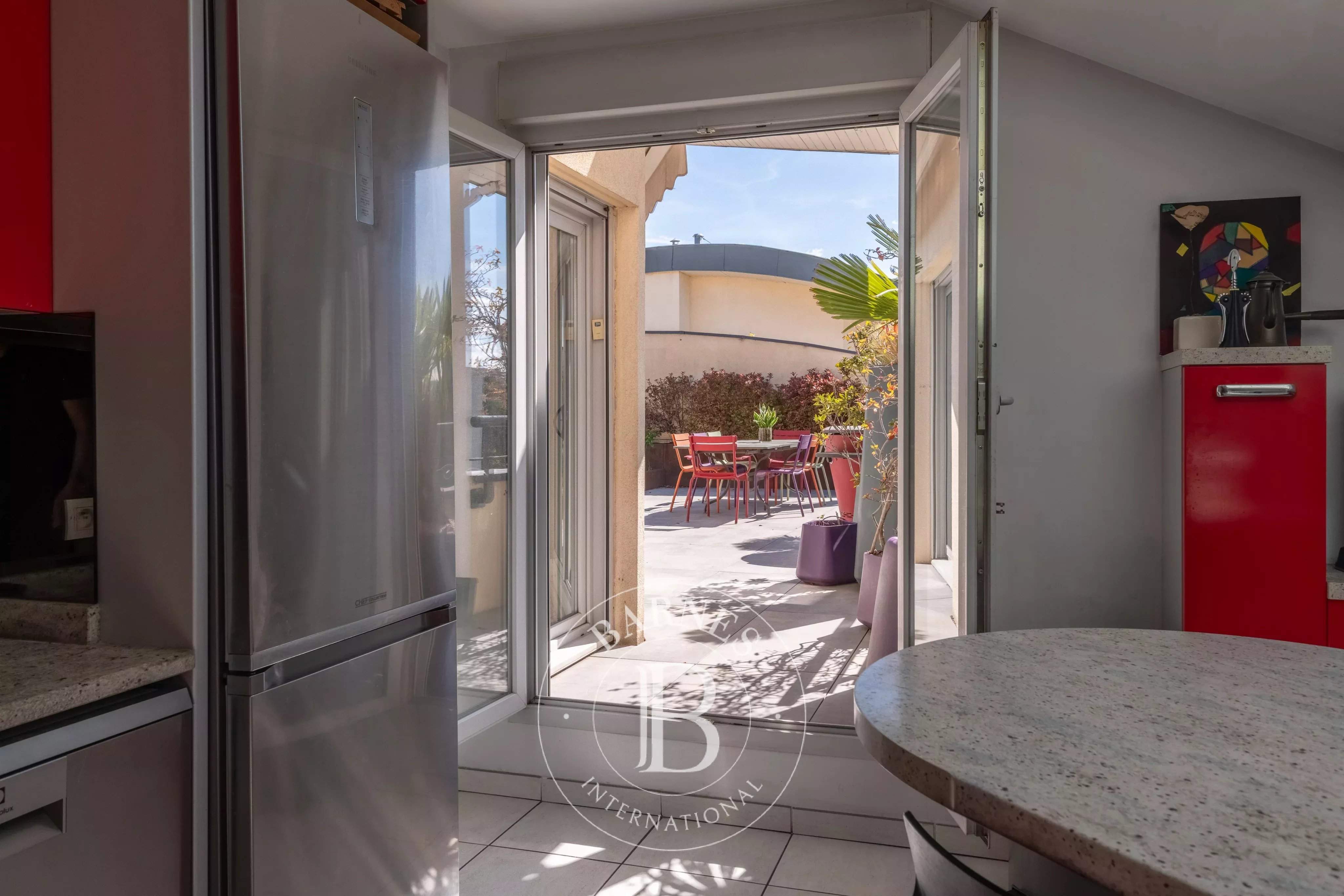 Caluire-et-Cuire  - Appartement 6 Pi&egrave;ces 5 Chambres - picture 3