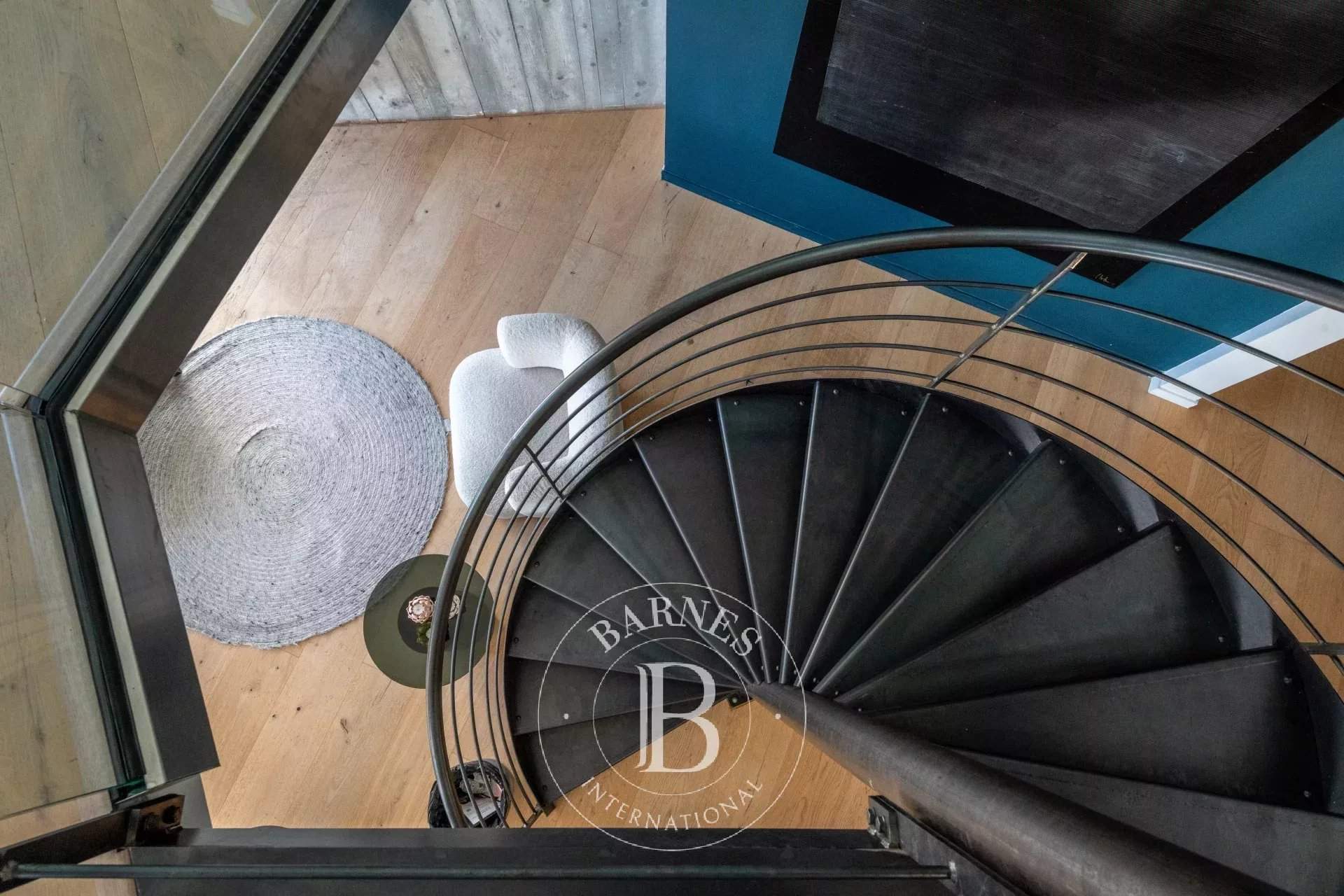 Limonest  - Property 5 Bedrooms - picture 5