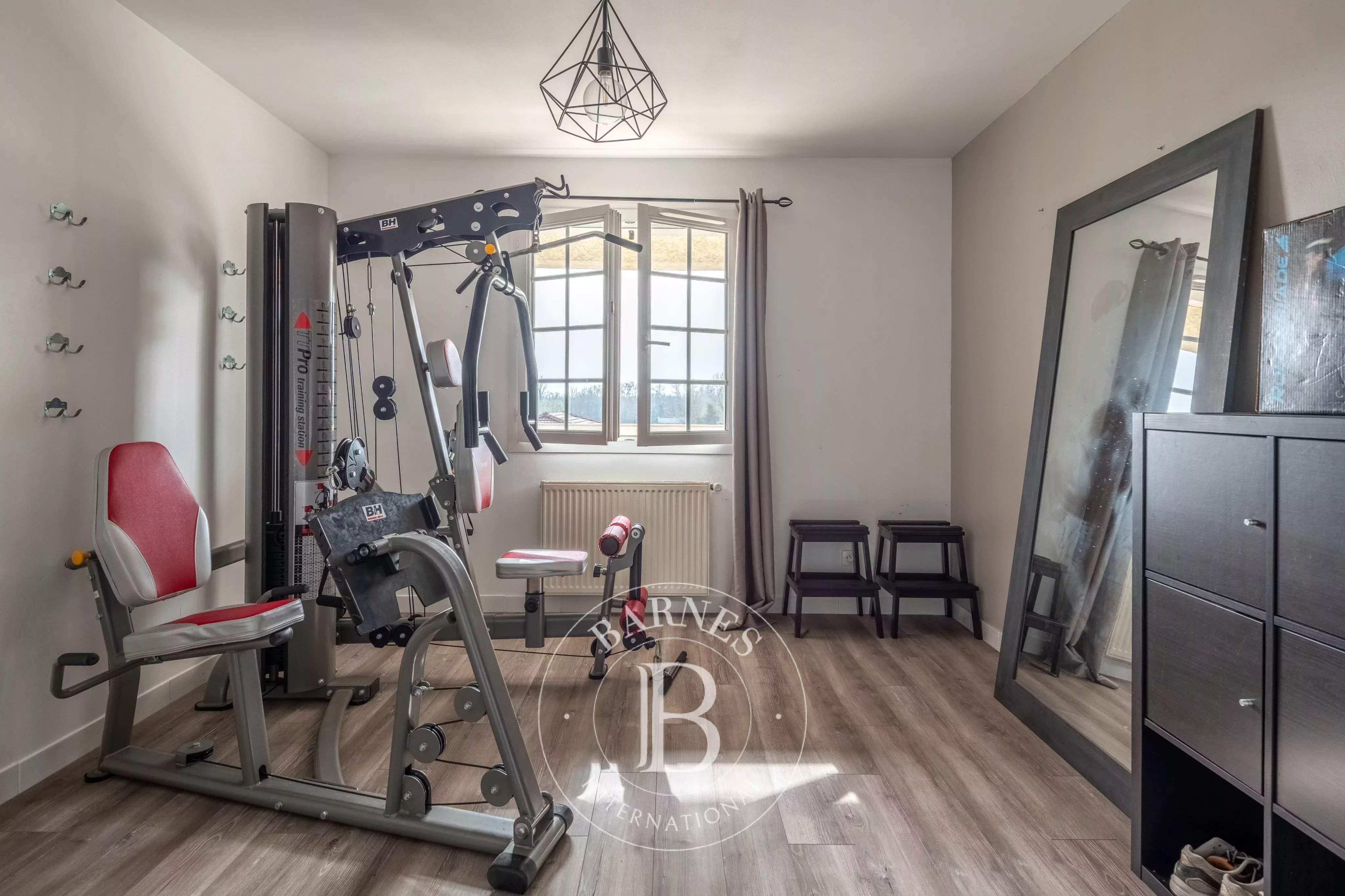 Neyron  - Maison 7 Pi&egrave;ces 5 Chambres - picture 11