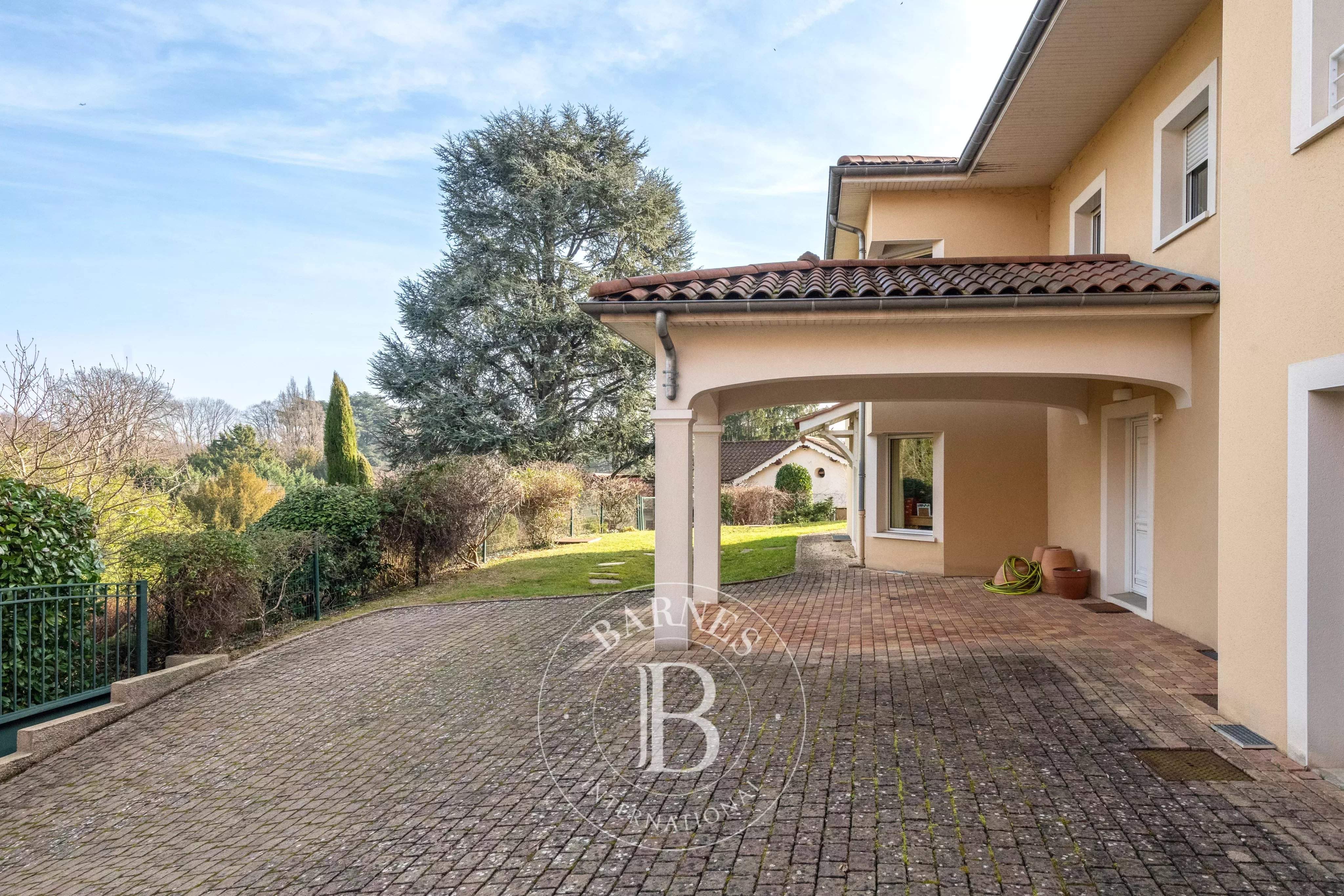 Collonges-au-Mont-d'Or  - Maison 7 Pi&egrave;ces 5 Chambres - picture 14