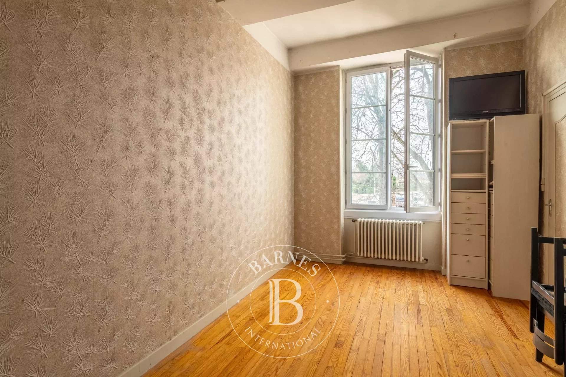 Feyzin  - Maison 10 Pi&egrave;ces - picture 8