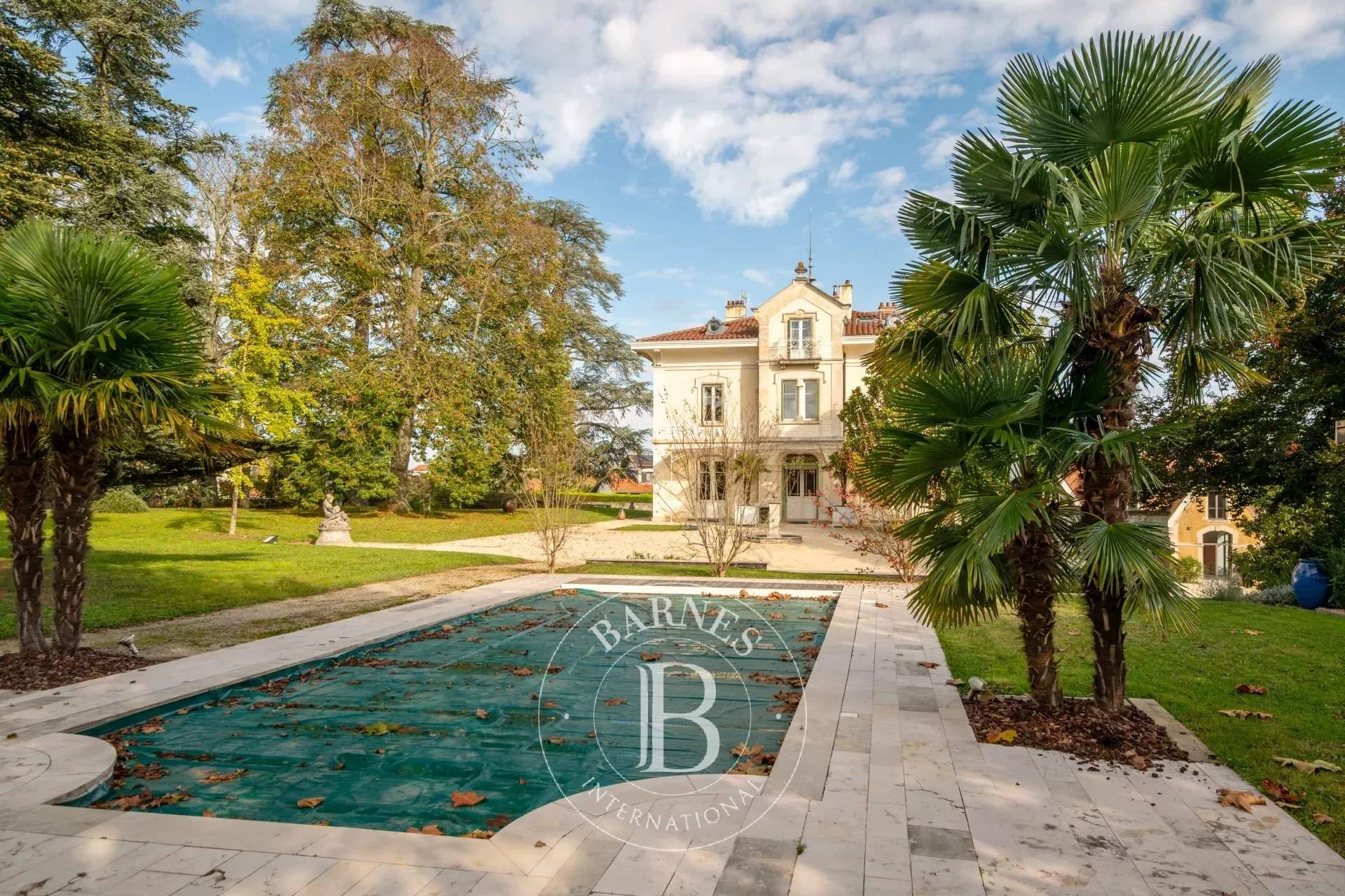 Dommartin  - Property 9 Bedrooms - picture 7