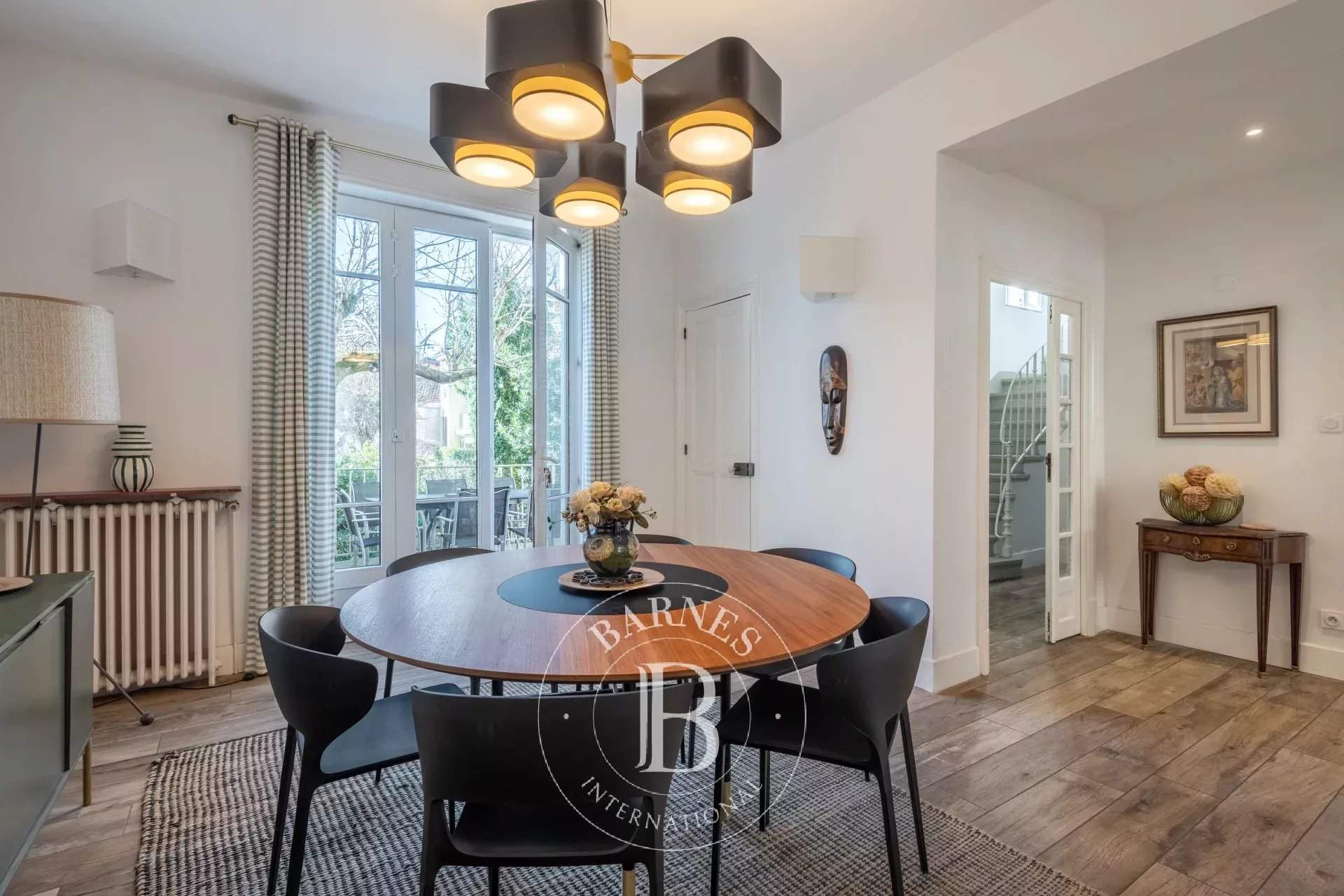 Oullins-Pierre-Bénite  - Maison 7 Pi&egrave;ces 5 Chambres - picture 4