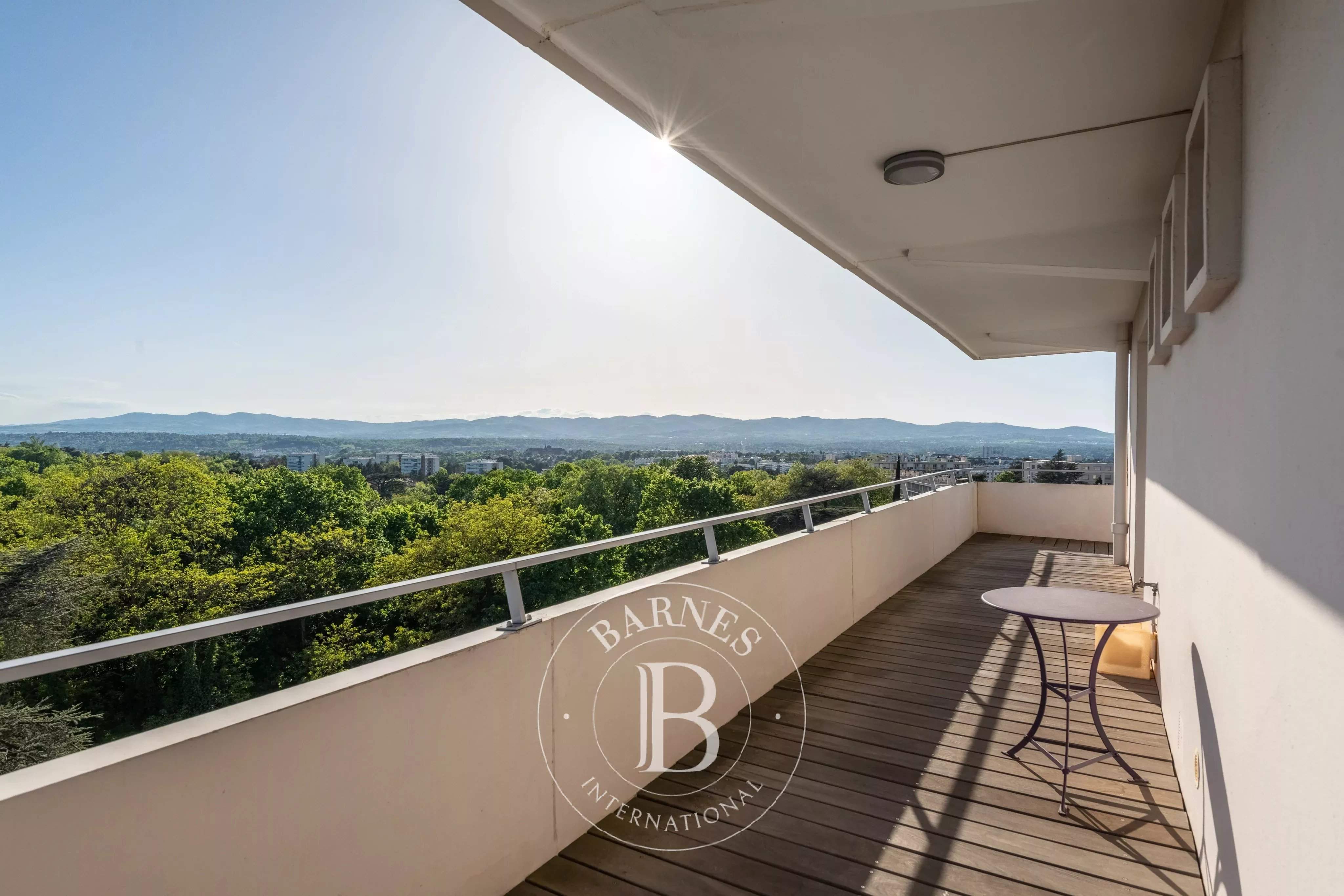 Sainte-Foy-lès-Lyon  - Appartement 6 Pi&egrave;ces 3 Chambres - picture 12