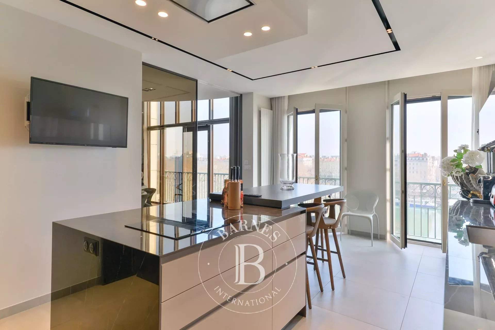 Lyon  - Appartement 5 Pi&egrave;ces 3 Chambres - picture 4