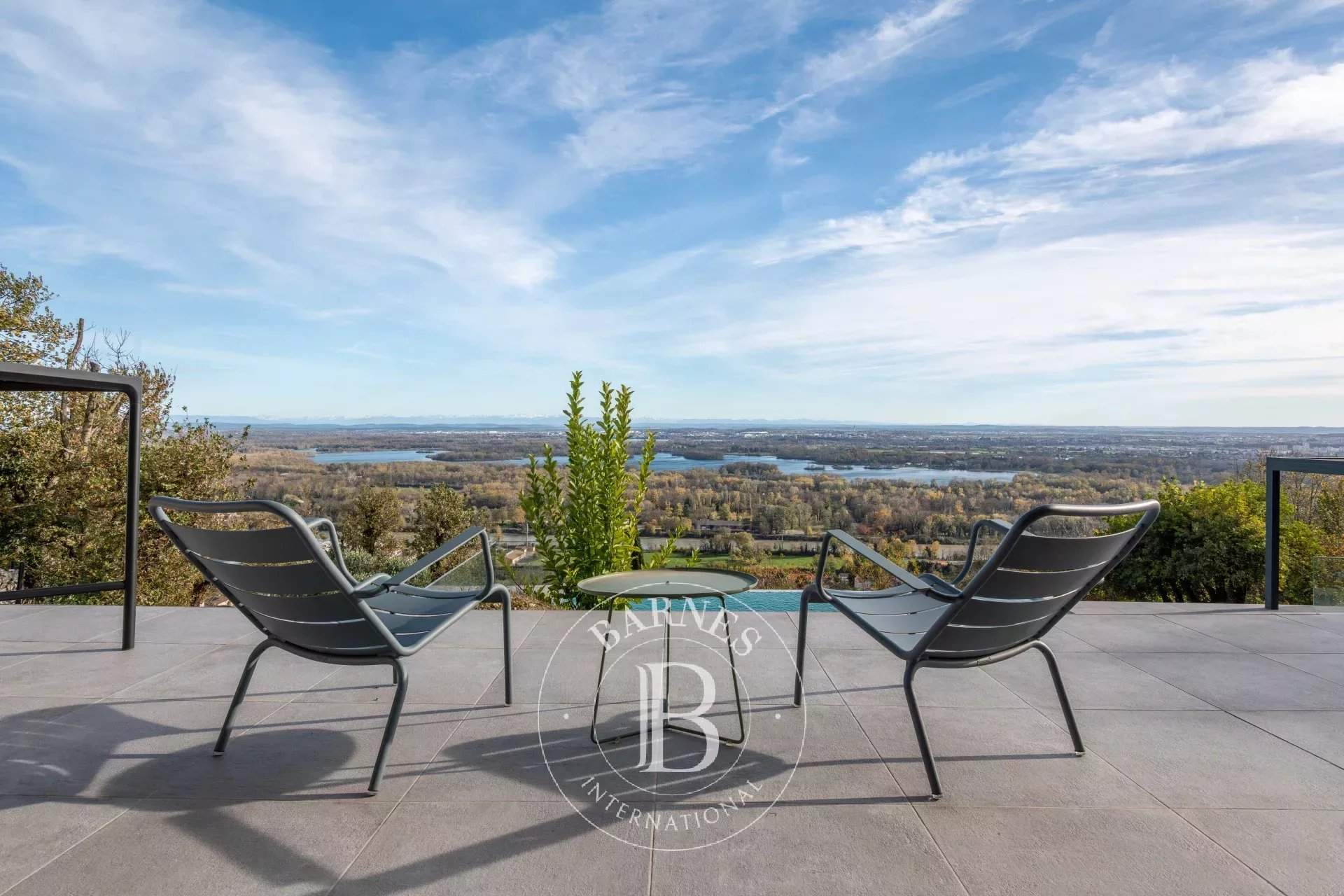 Neyron  - Maison 8 Pi&egrave;ces 4 Chambres - picture 3