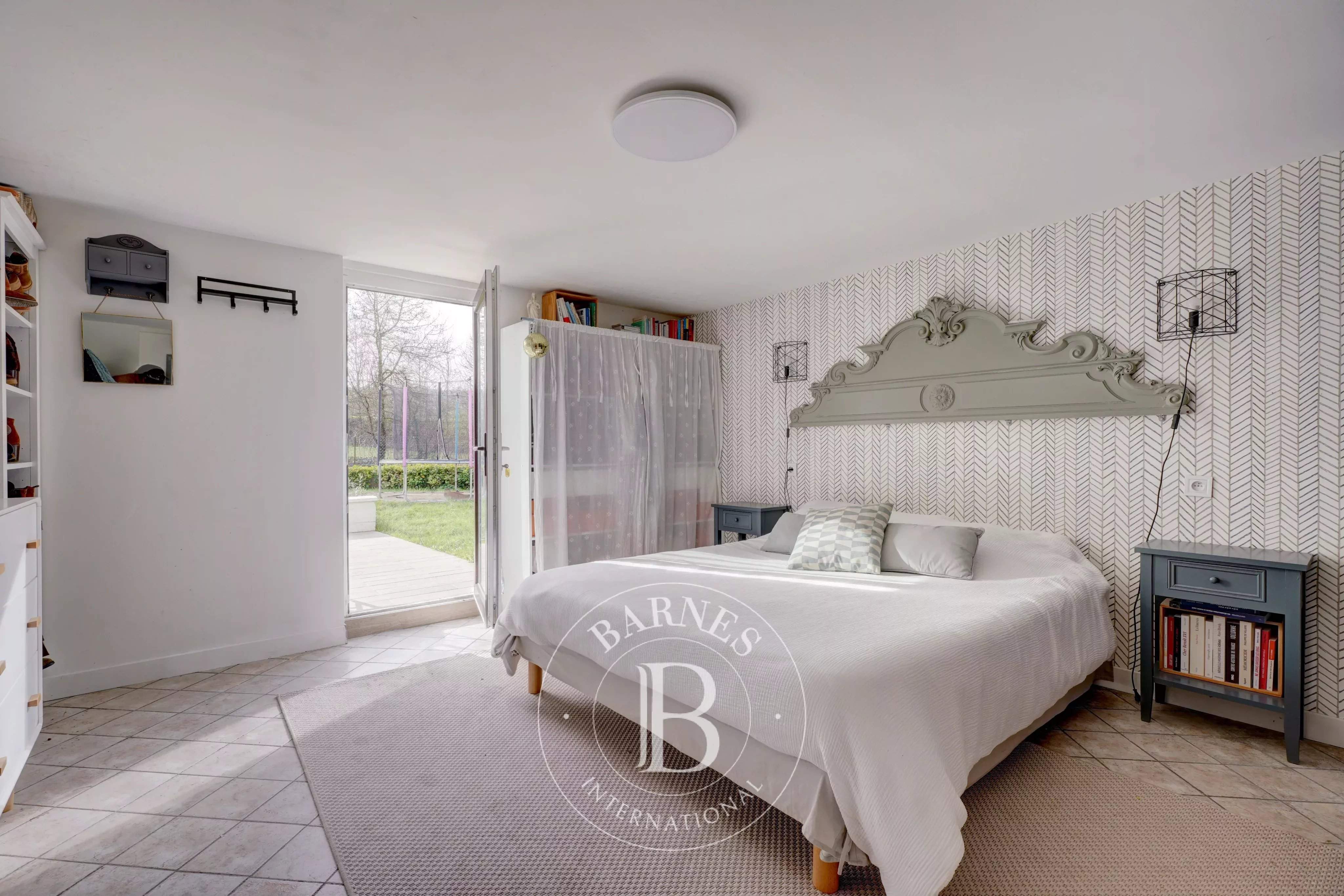 Saint-Symphorien-d'Ozon  - Maison 8 Pi&egrave;ces 6 Chambres - picture 6