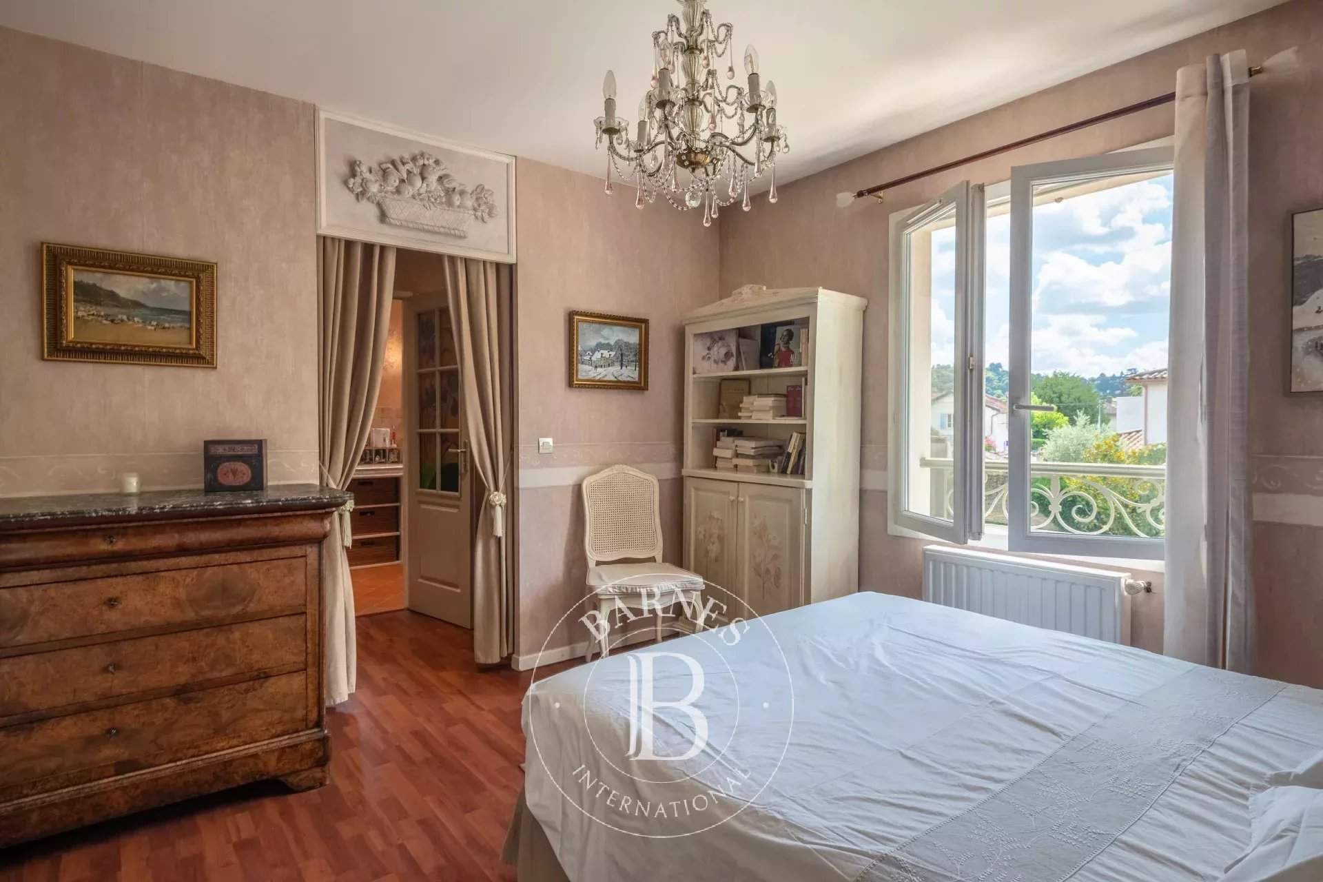 Collonges-au-Mont-d'Or  - Maison 7 Pi&egrave;ces 5 Chambres - picture 12