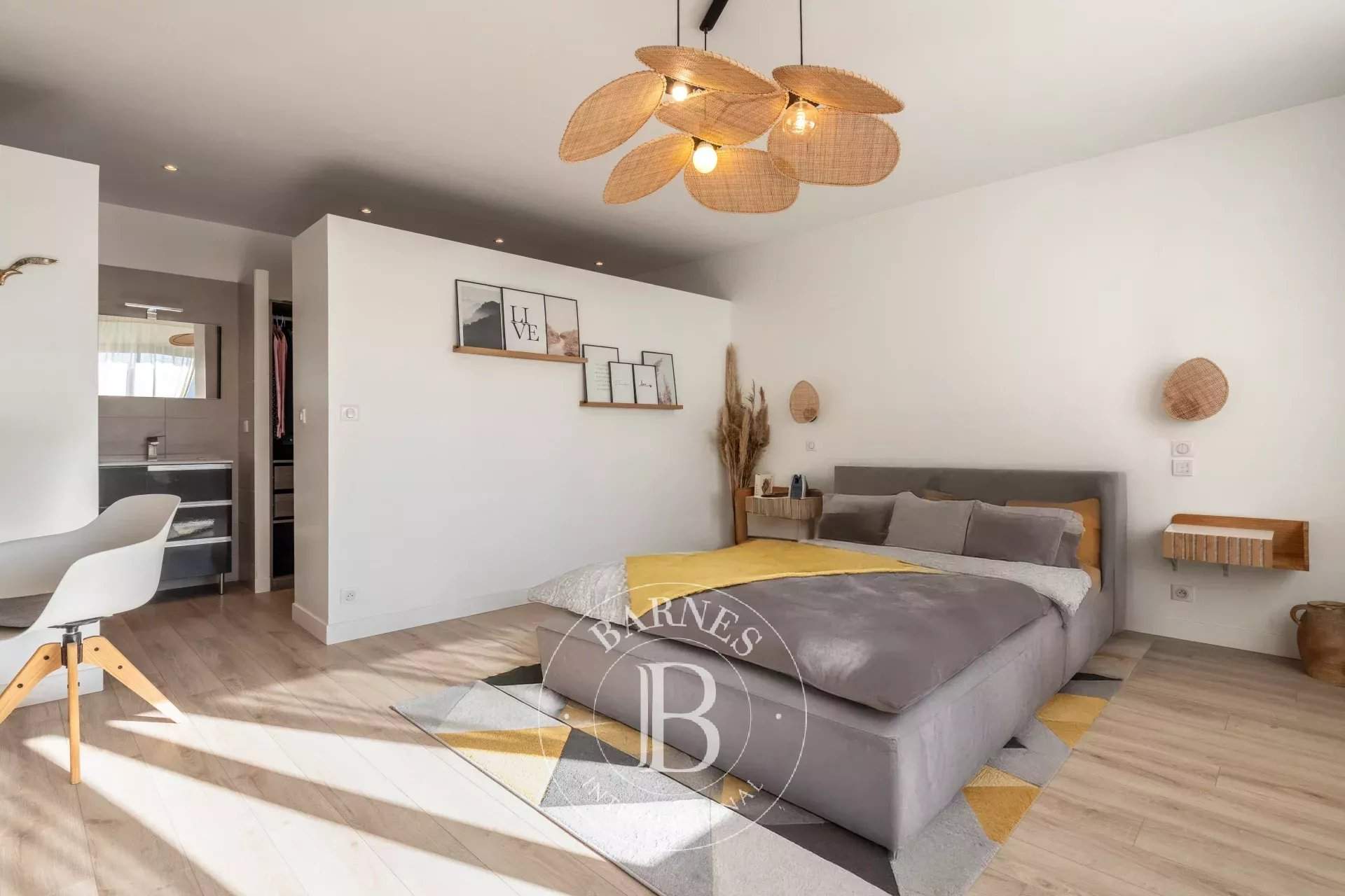 La Tour-de-Salvagny  - House 4 Bedrooms - picture 10