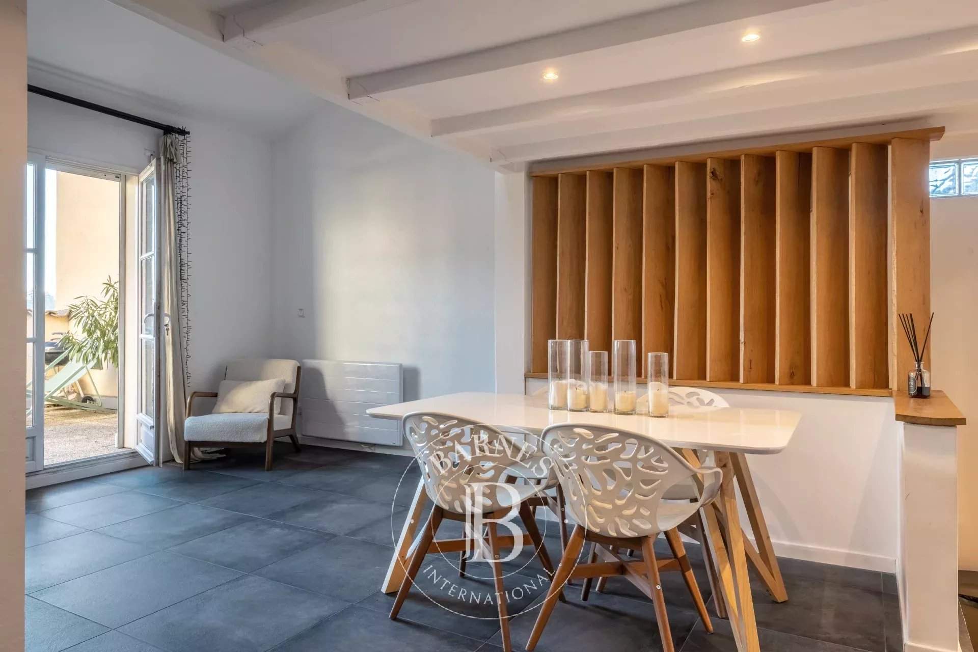 Limonest  - Apartment 2 Bedrooms - picture 9