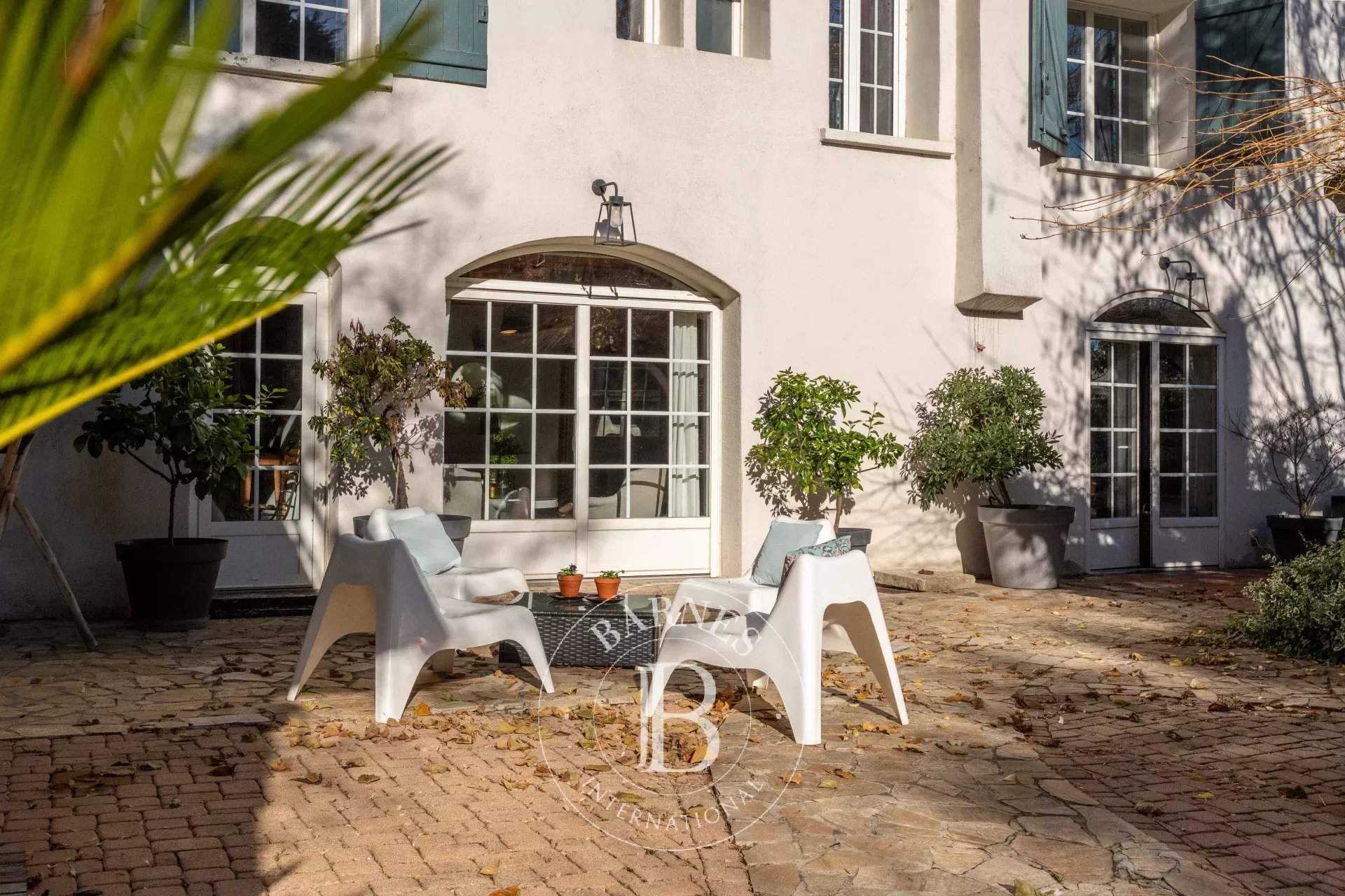 Collonges-au-Mont-d'Or  - House 7 Bedrooms - picture 2