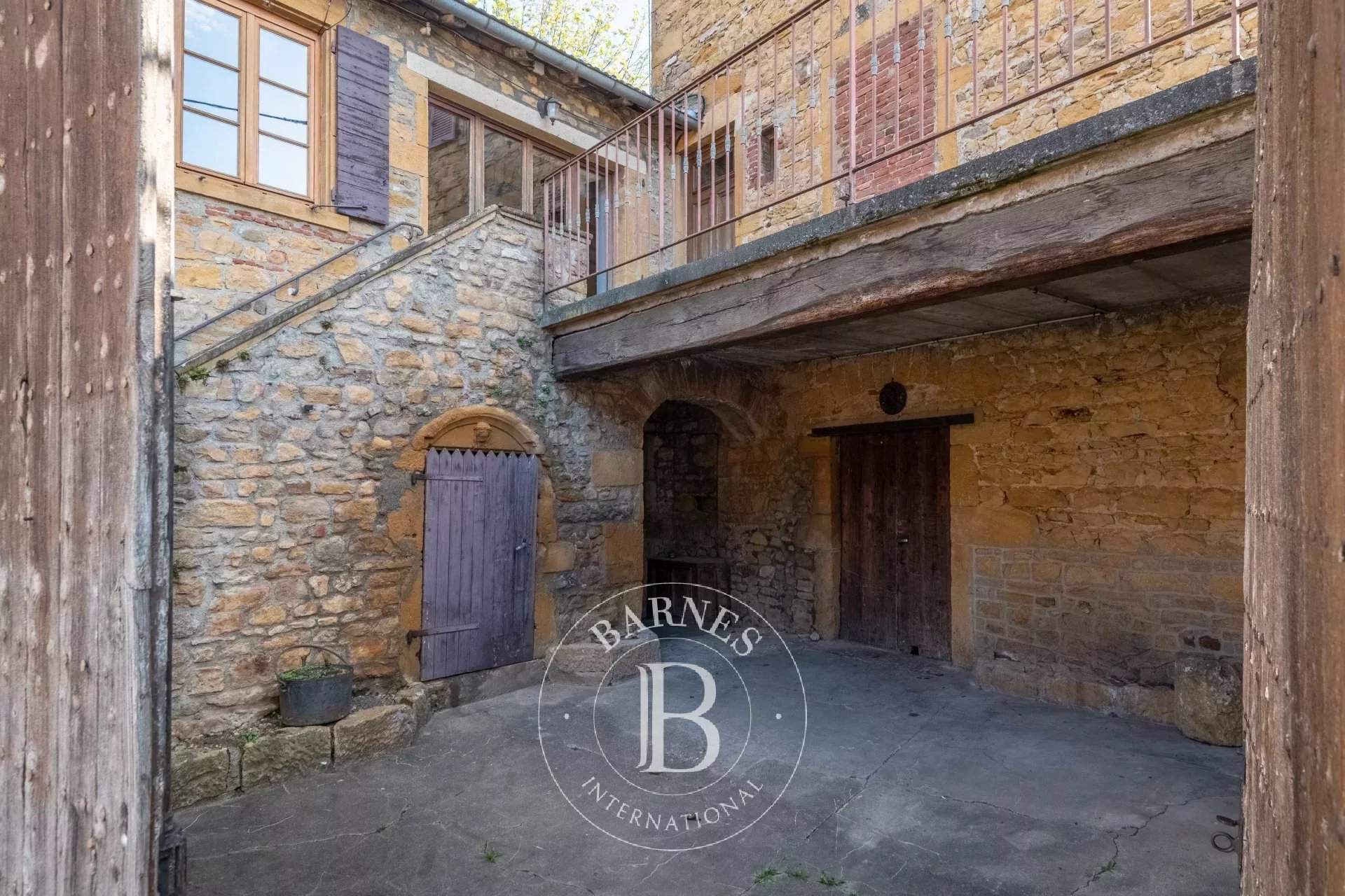 Saint-Germain-Nuelles  - Maison 9 Pi&egrave;ces 5 Chambres - picture 7