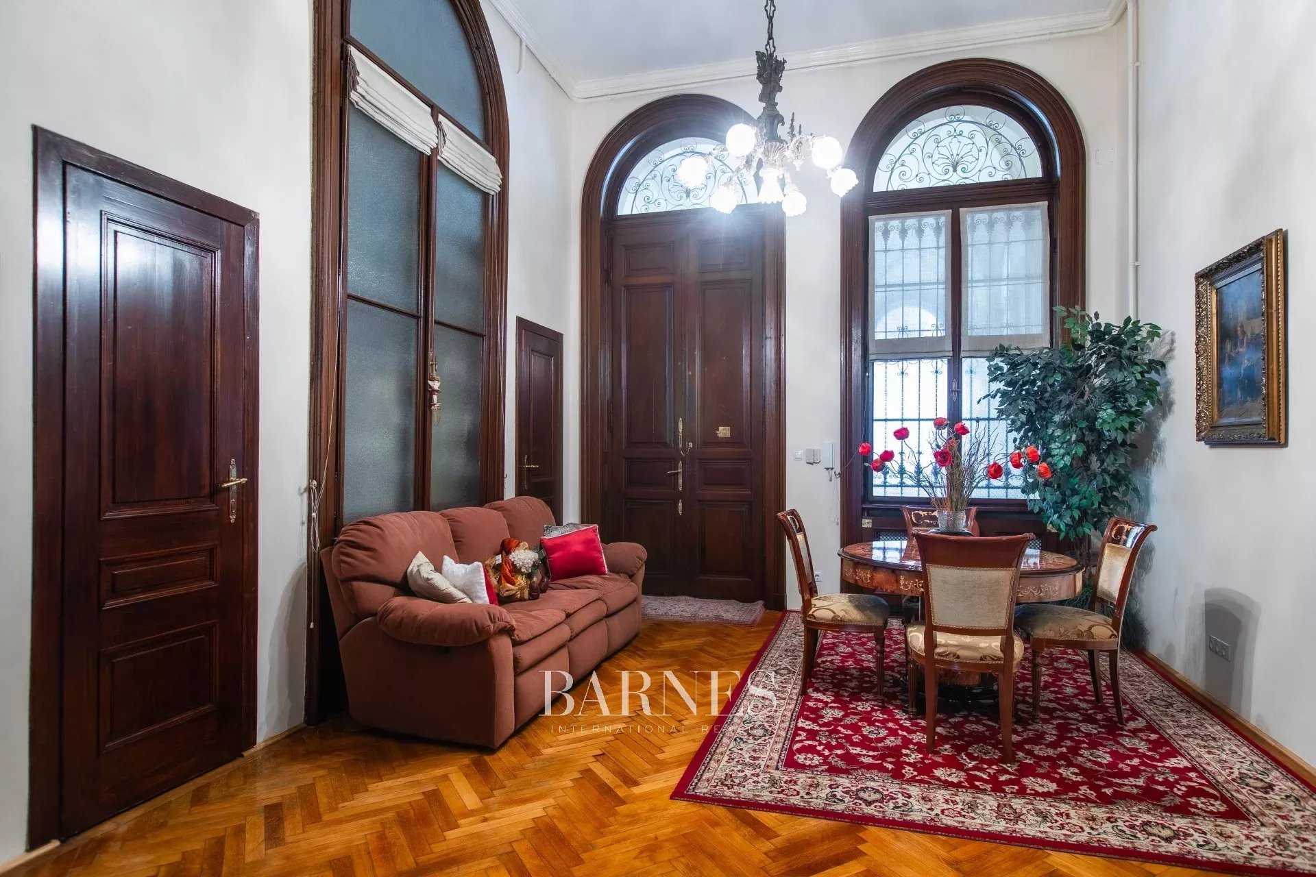 Budapest VI. kerülete  - Appartement 8 Pi&egrave;ces 7 Chambres