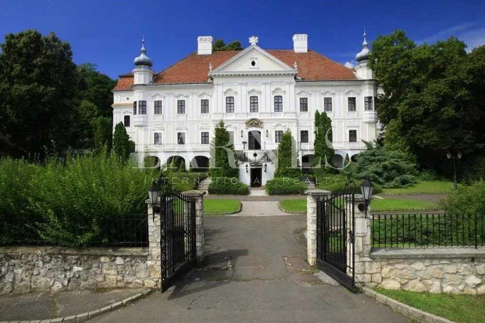 Szirák  - Château 