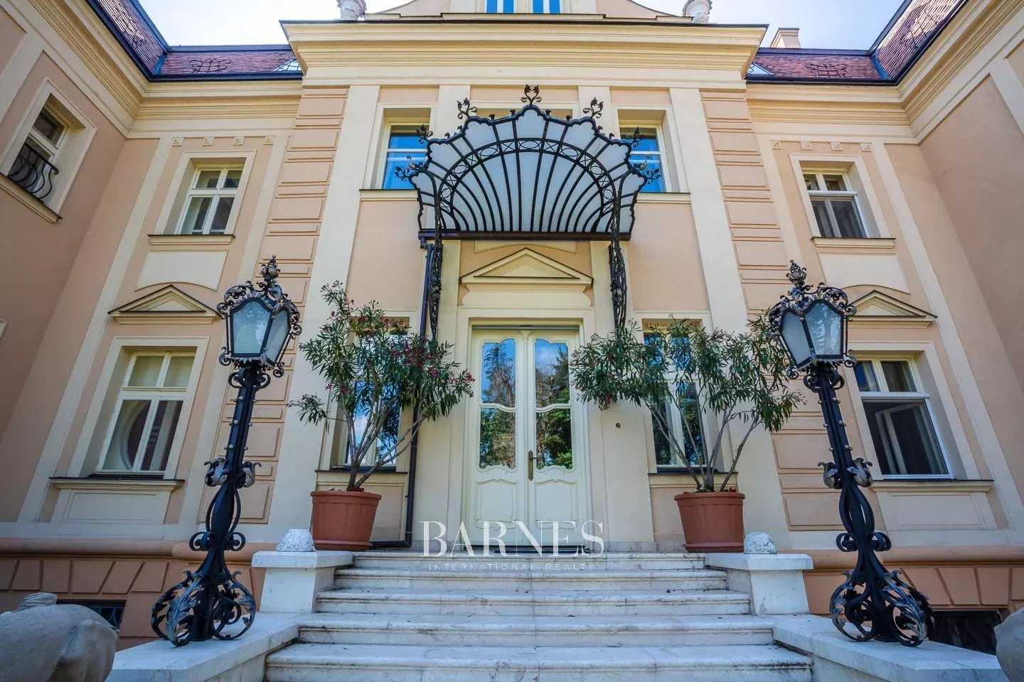 Szombathely  - Château 41 Pièces 19 Chambres