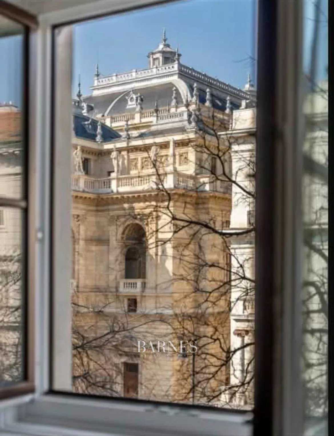 Budapest VI. kerülete  - Appartement 2 Pi&egrave;ces, 1 Chambre
