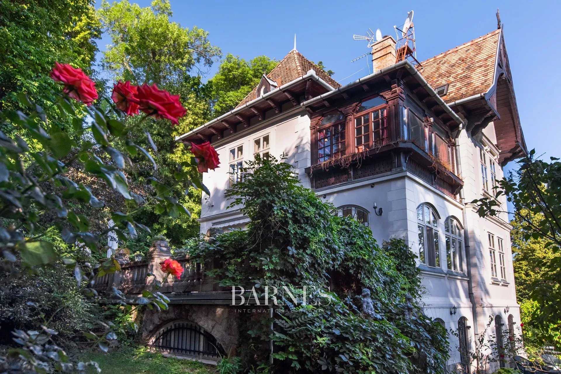 Budapest XII. kerülete  - Villa 5 Bedrooms