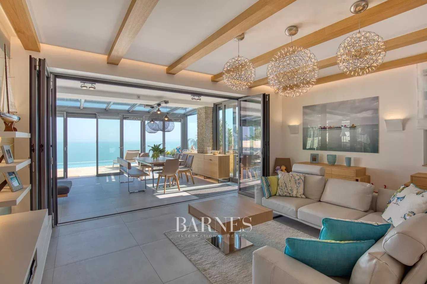 Tihany  - Villa 7 Bedrooms