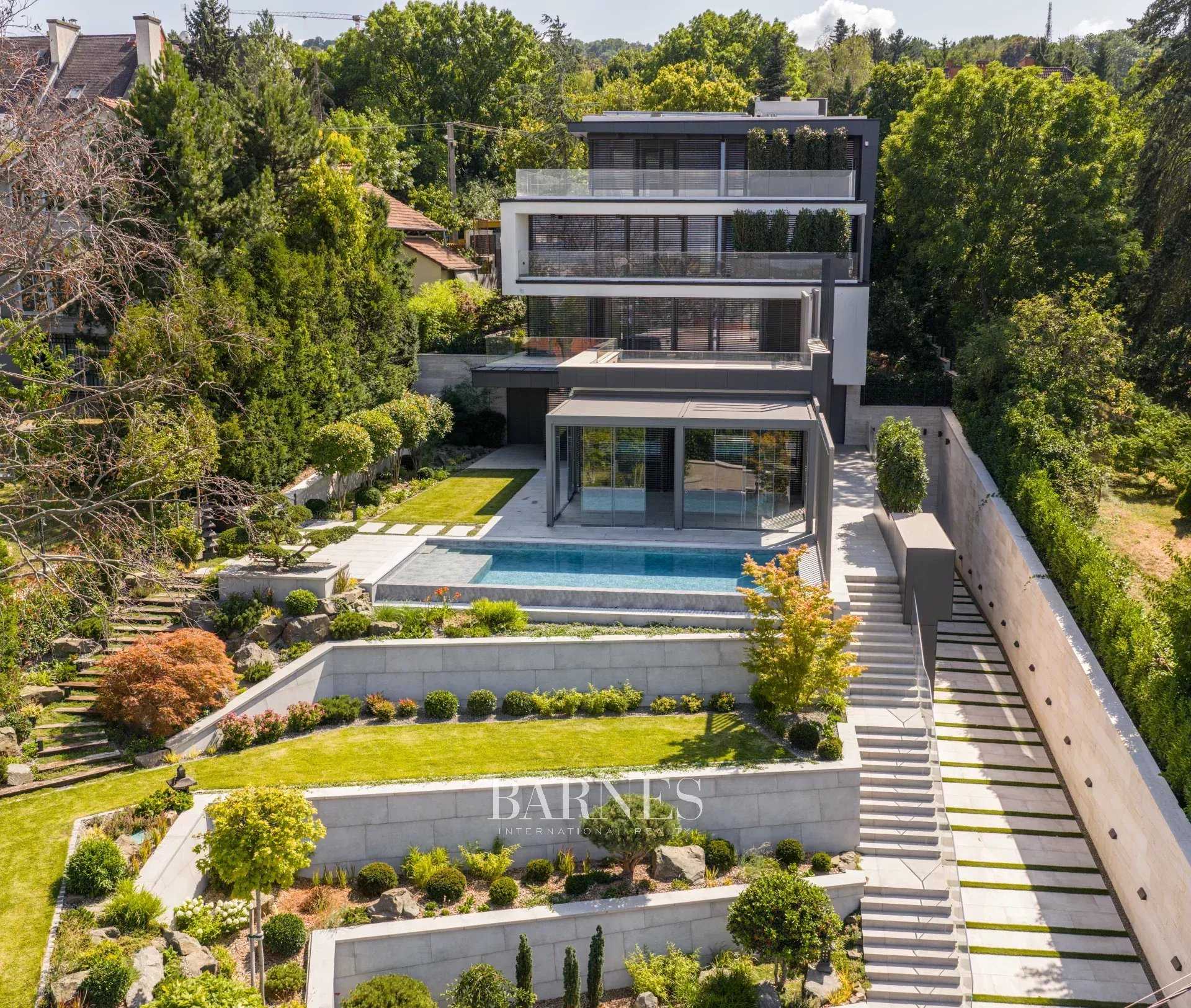 Budapest XII. kerülete  - House 4 Bedrooms