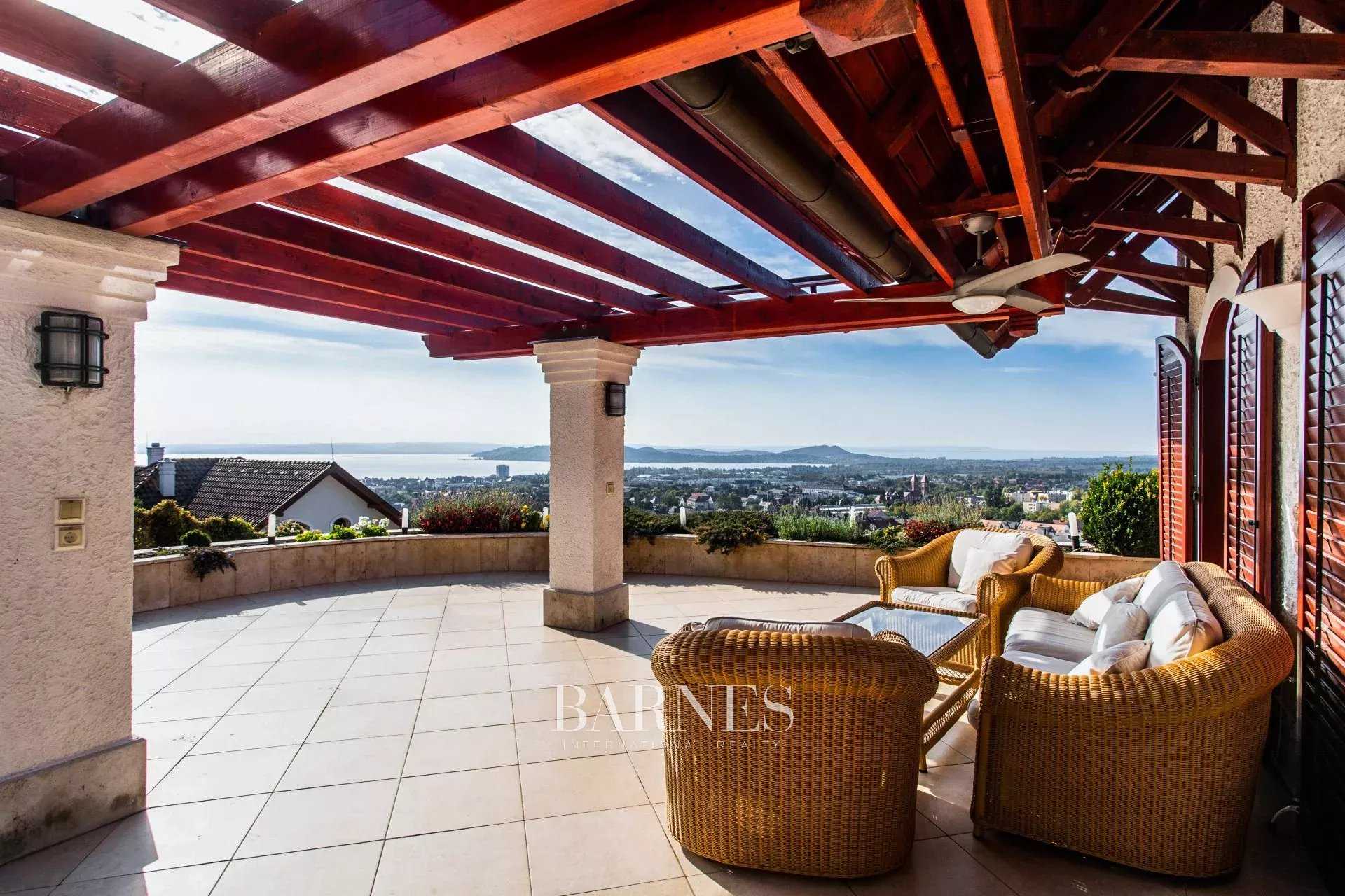 Villa Balatonfüred  -  ref 3330390 (picture 1)