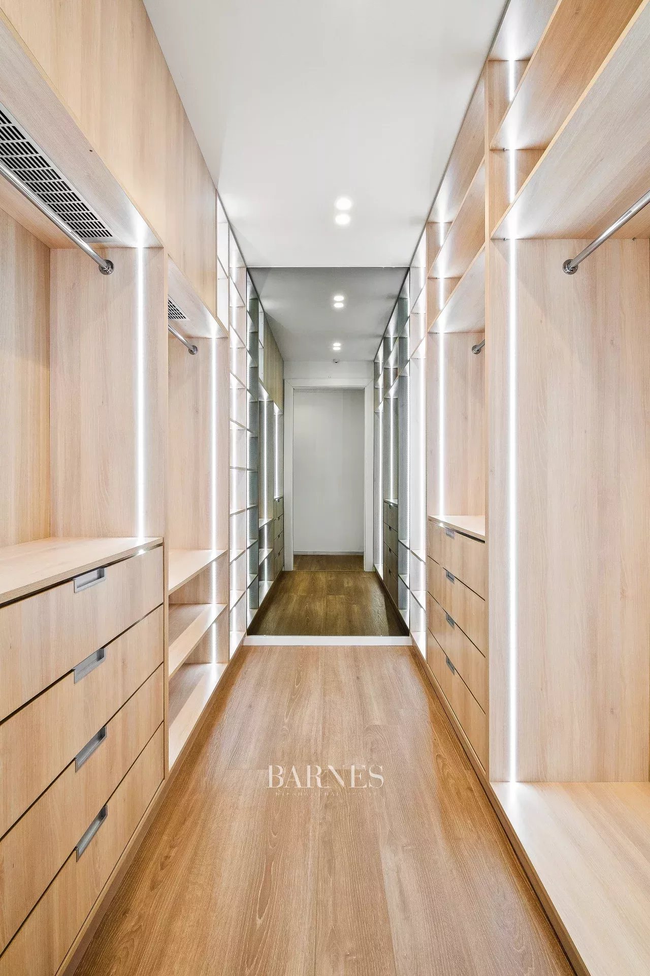 Budapest V. kerülete  - Piso 3 Cuartos 2 Habitaciones - picture 14