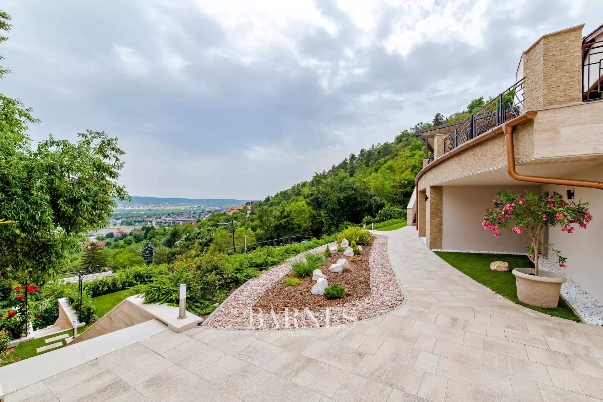 Budaörs  - Villa 4 Bedrooms - picture 20