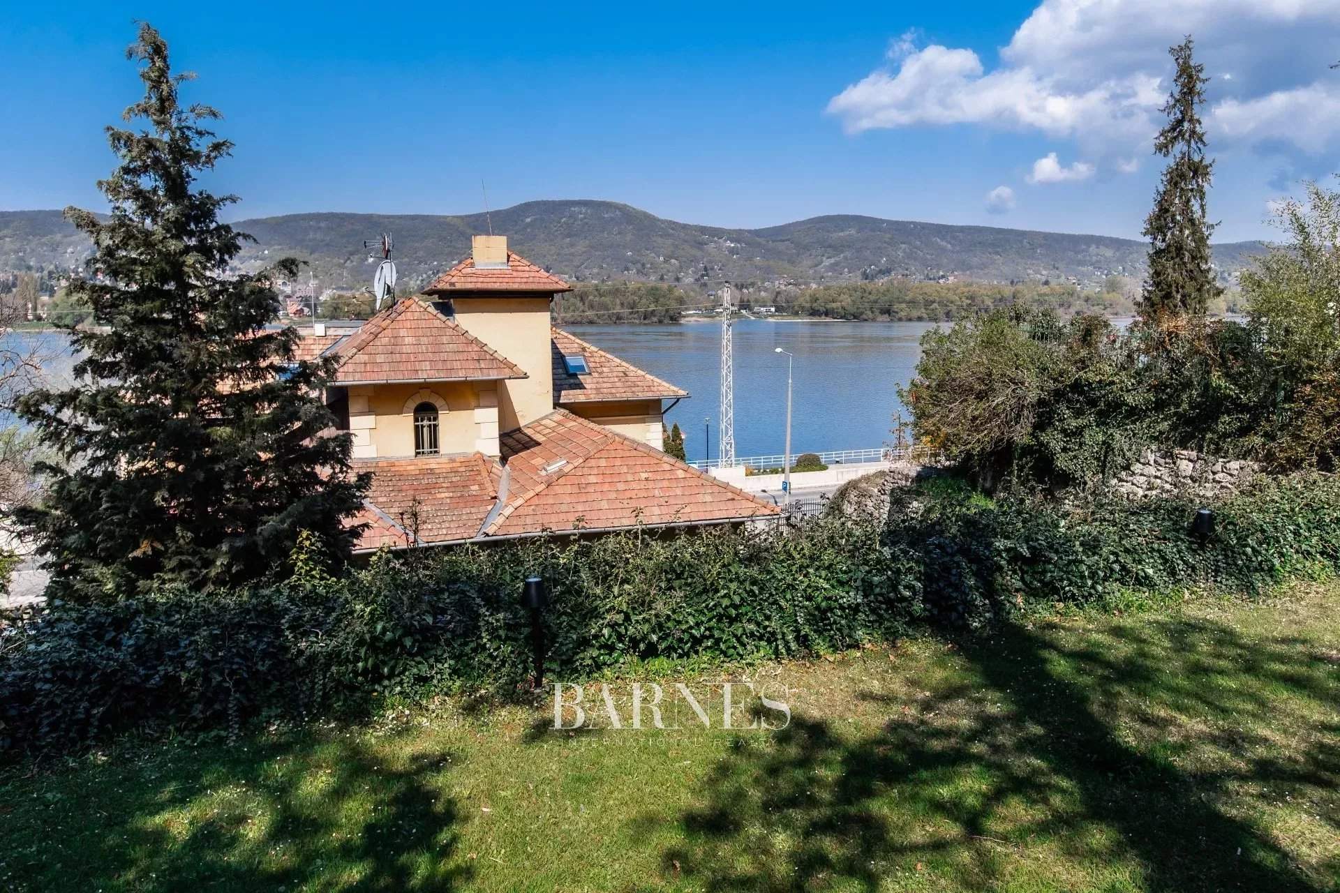 Visegrád  - Mansion  - picture 1