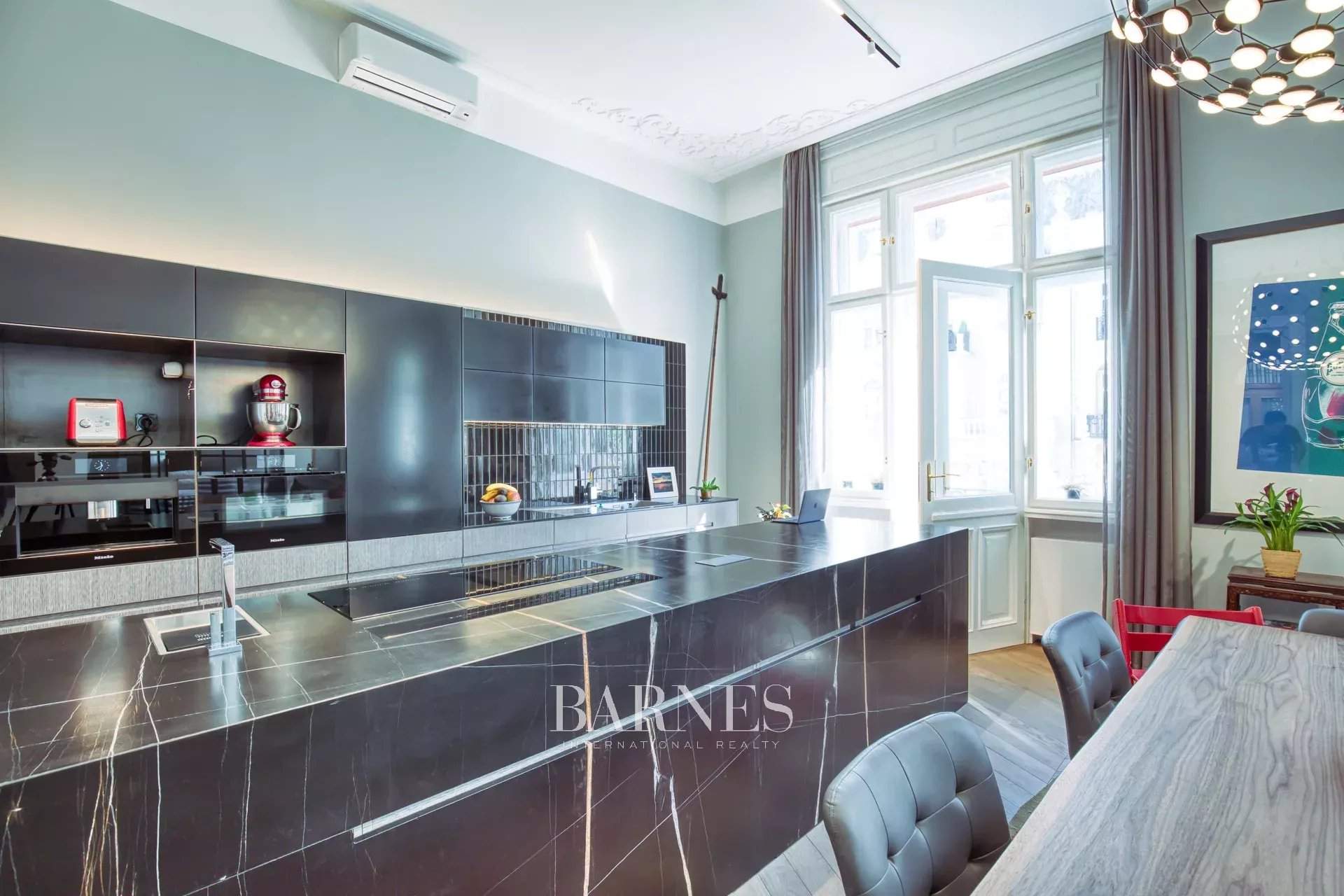 Budapest VI. kerülete  - Piso 4 Cuartos 3 Habitaciones - picture 9