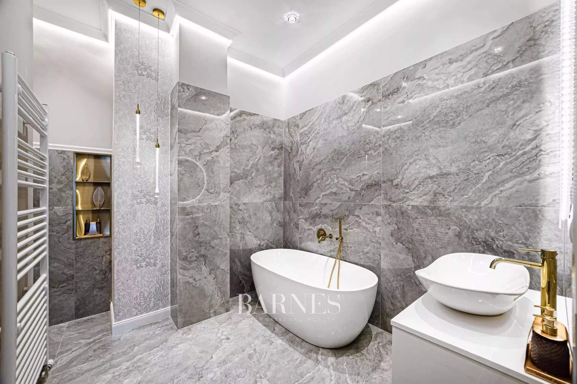 Budapest V. kerülete  - Piso 3 Cuartos 2 Habitaciones - picture 6