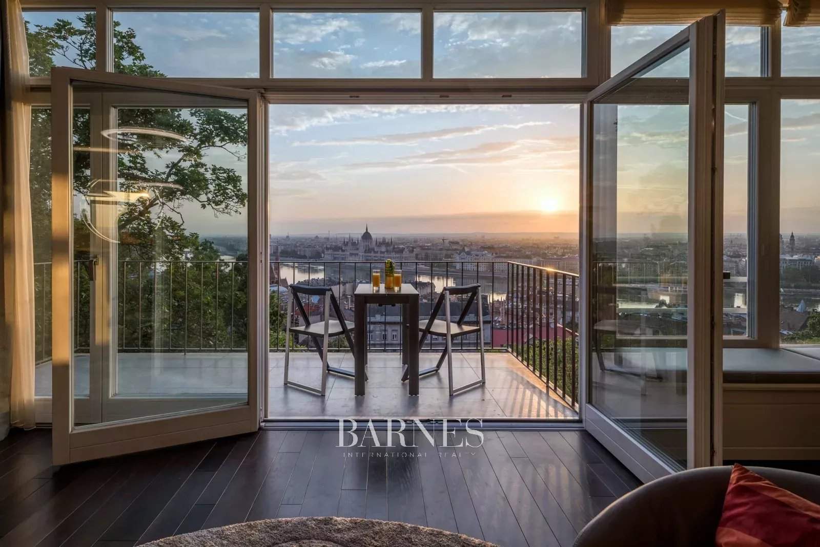 Budapest I. kerülete  - Apartment 4 Bedrooms - picture 1