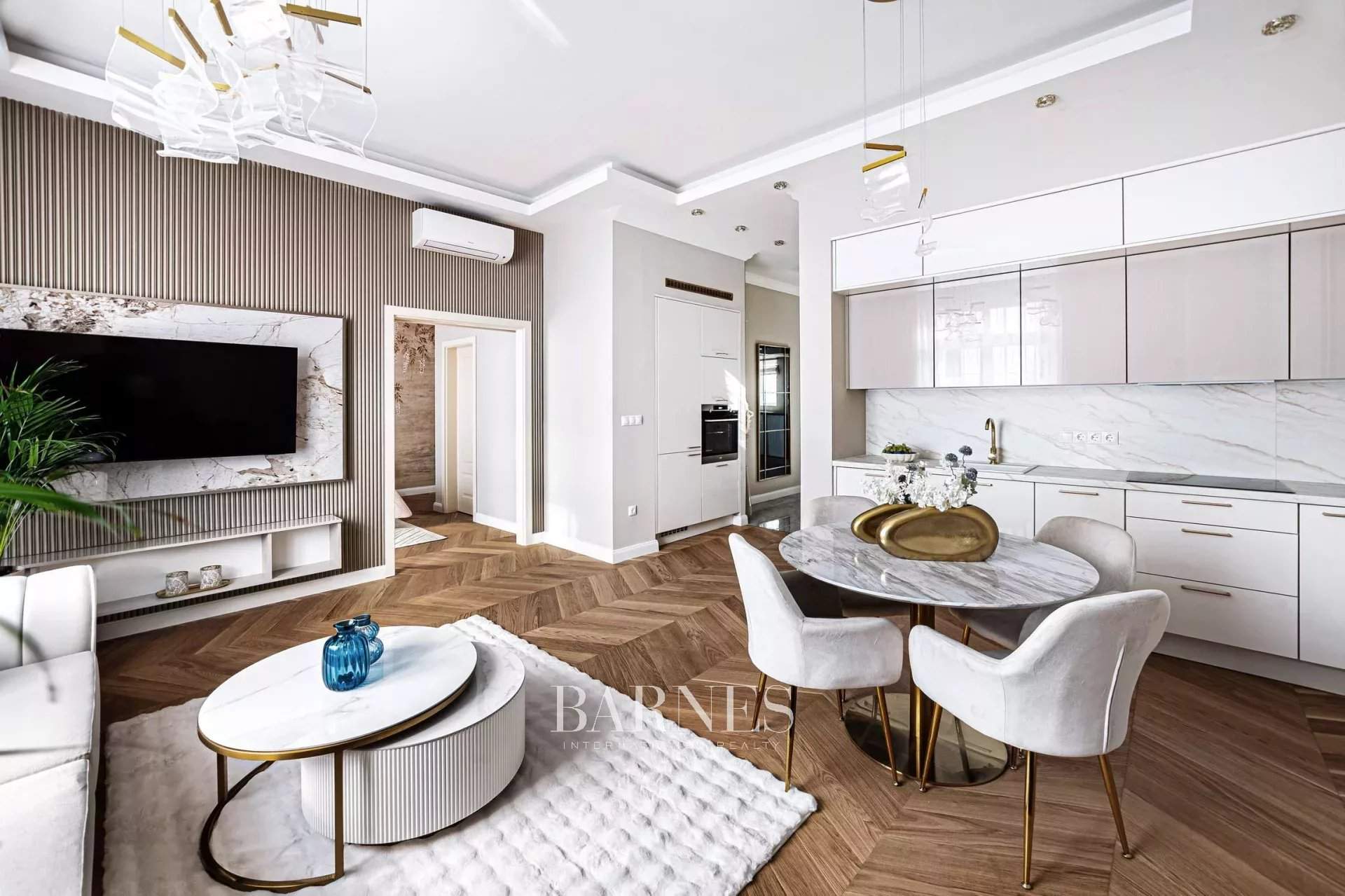 Budapest V. kerülete  - Piso 3 Cuartos 2 Habitaciones - picture 4