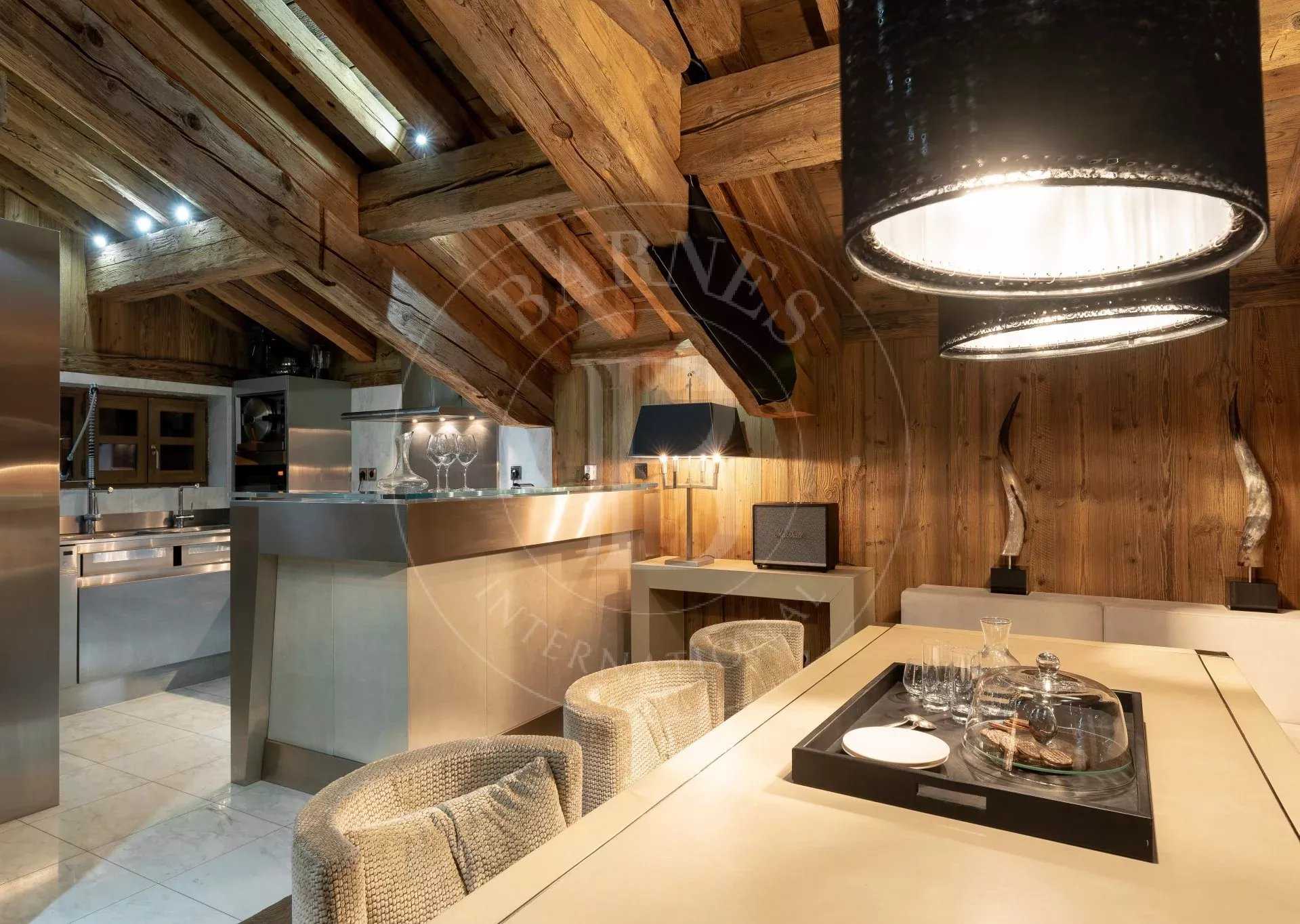 Courchevel  - Chalet 4 Bedrooms