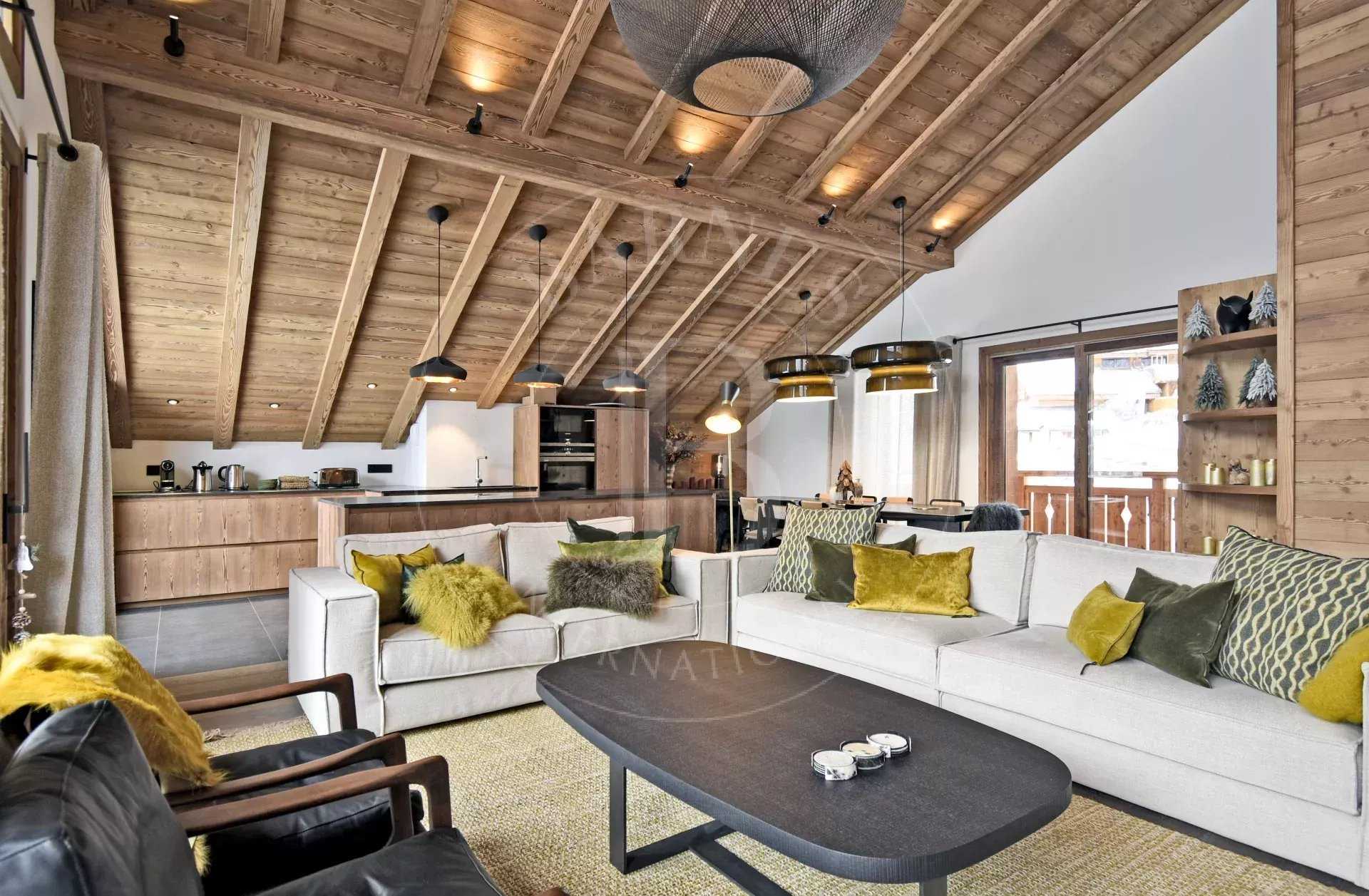 Top floor of a new residence in the center picture 19