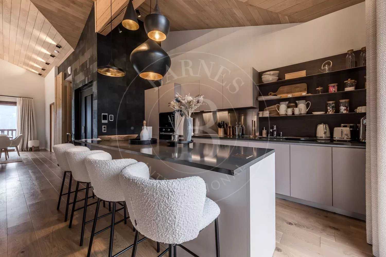 Courchevel  - Appartement 8 Pièces 6 Chambres