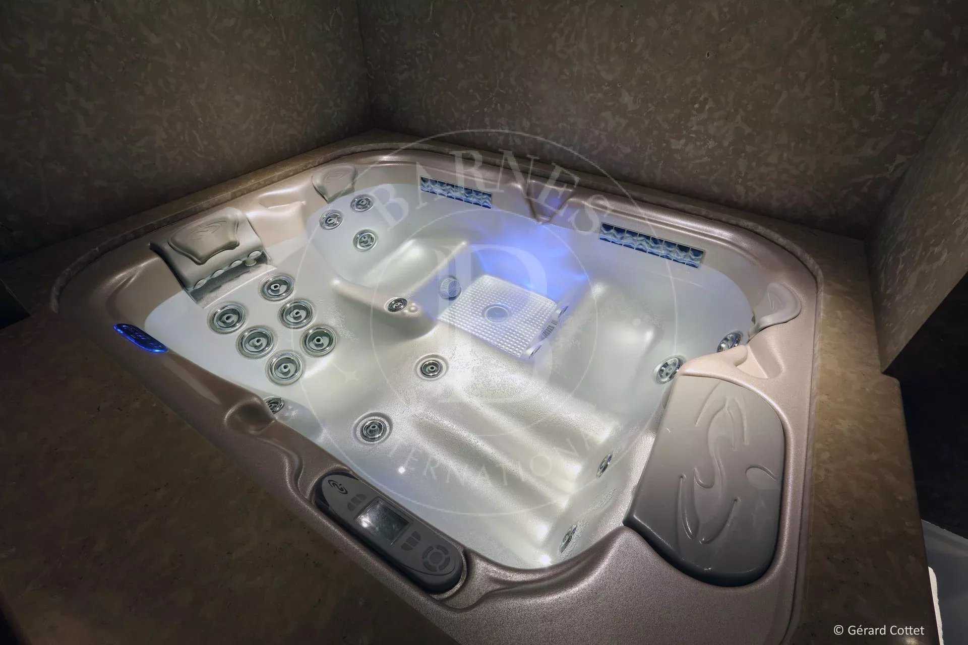 Courchevel  - Chalet 6 Bedrooms