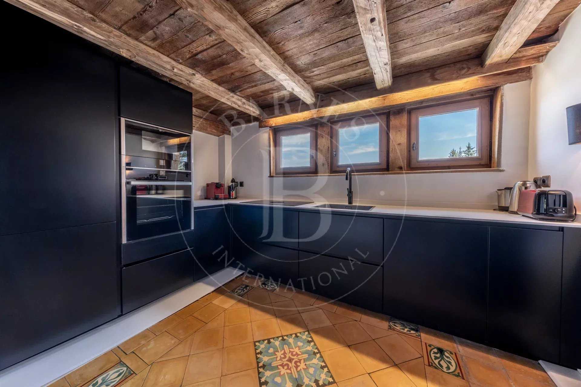 Courchevel  - Chalet 5 Bedrooms