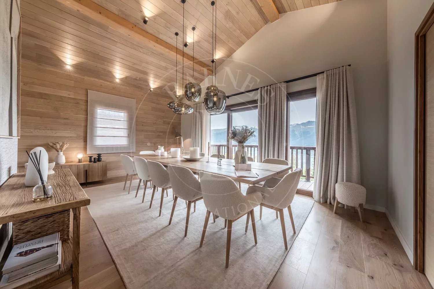 Courchevel  - Appartement 8 Pièces 6 Chambres