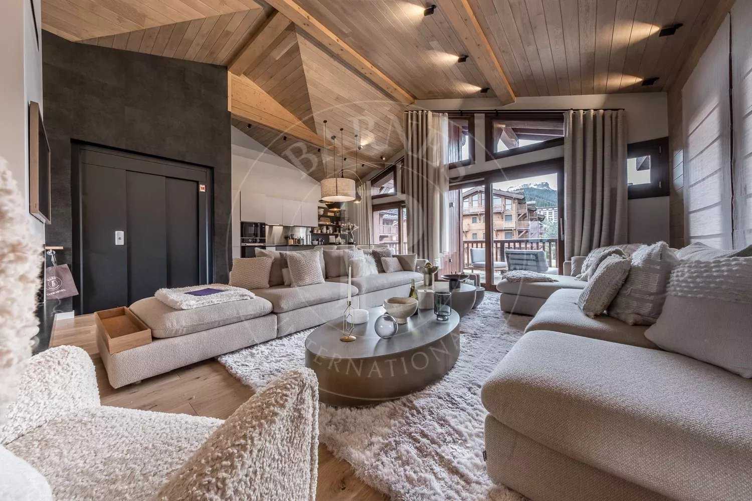 Courchevel  - Appartement 8 Pièces 6 Chambres