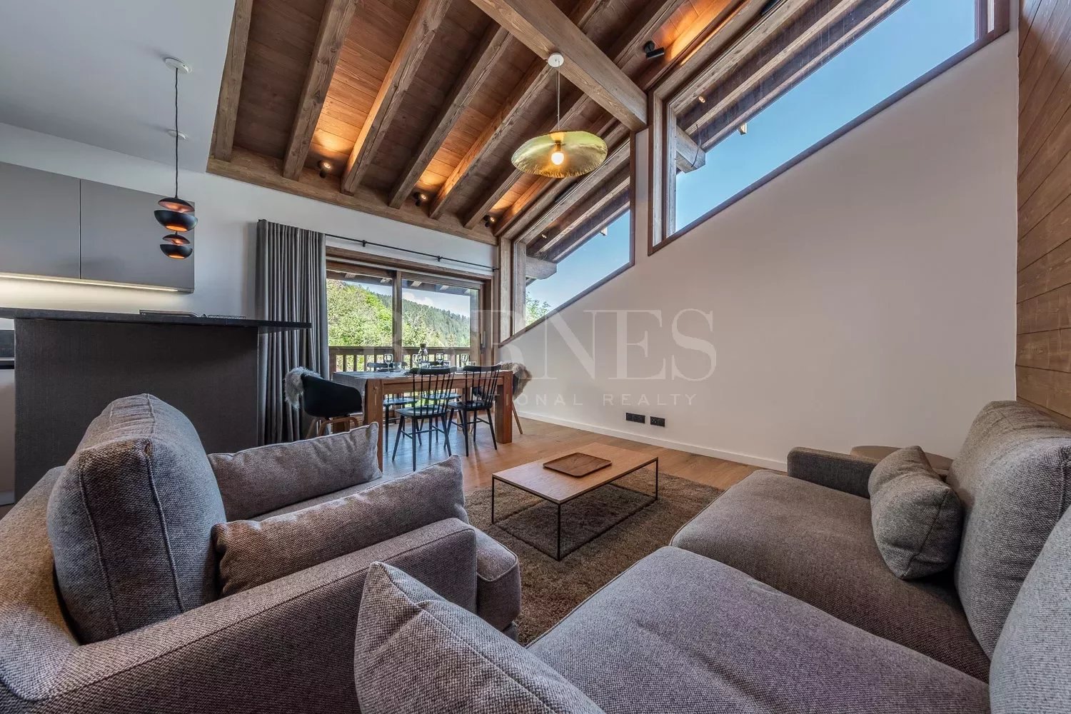 Charming apartment in the brand-new 'Les Chalets' residence in Méribel Mottaret picture 1
