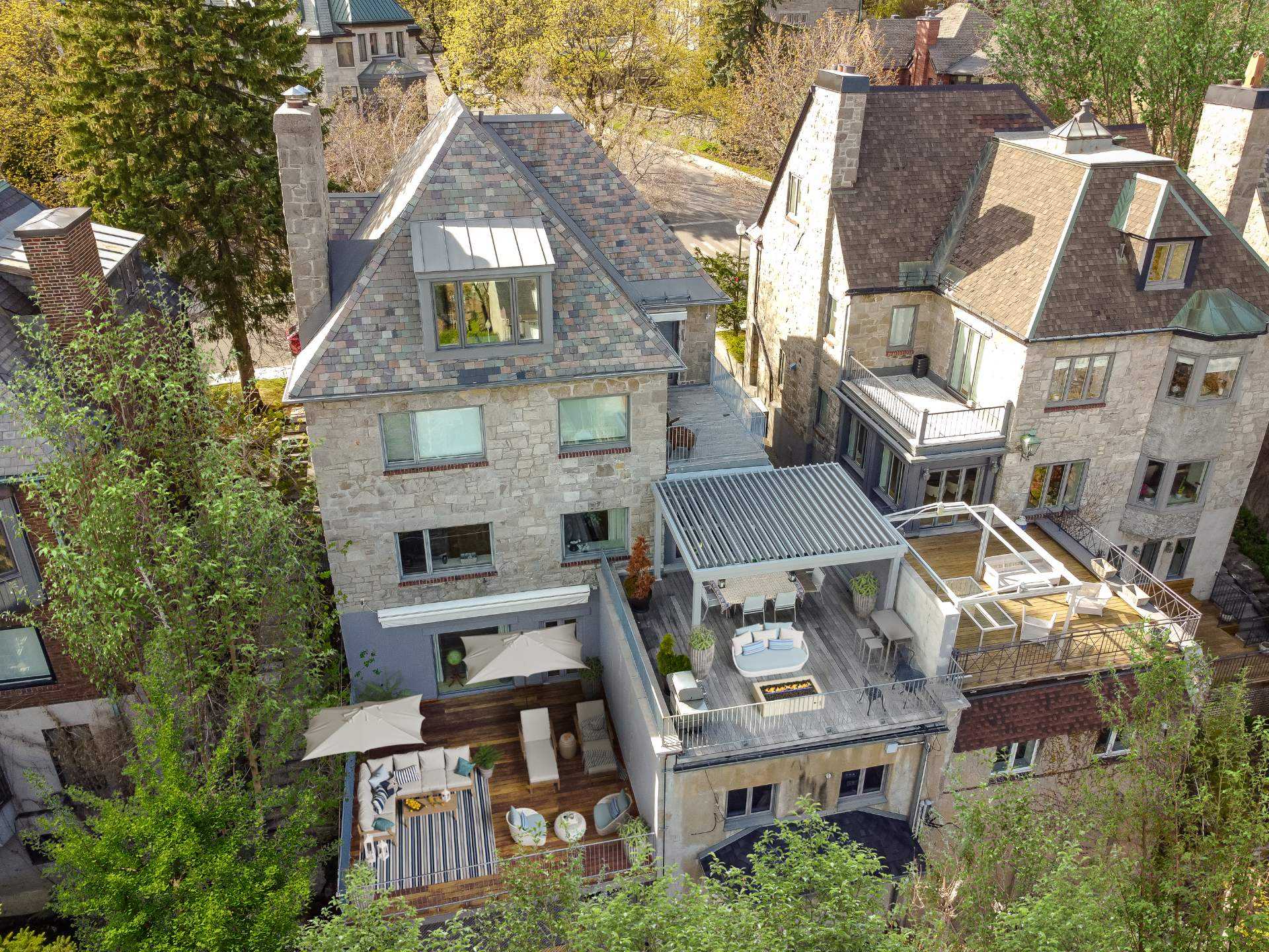 House Montréal  -  ref 26439216 (picture 1)