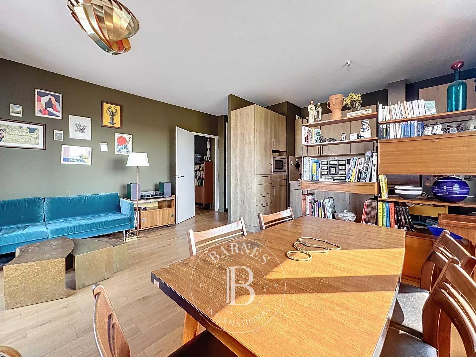 Saint-Ouen-sur-Seine  - Appartement 3 Pièces 2 Chambres