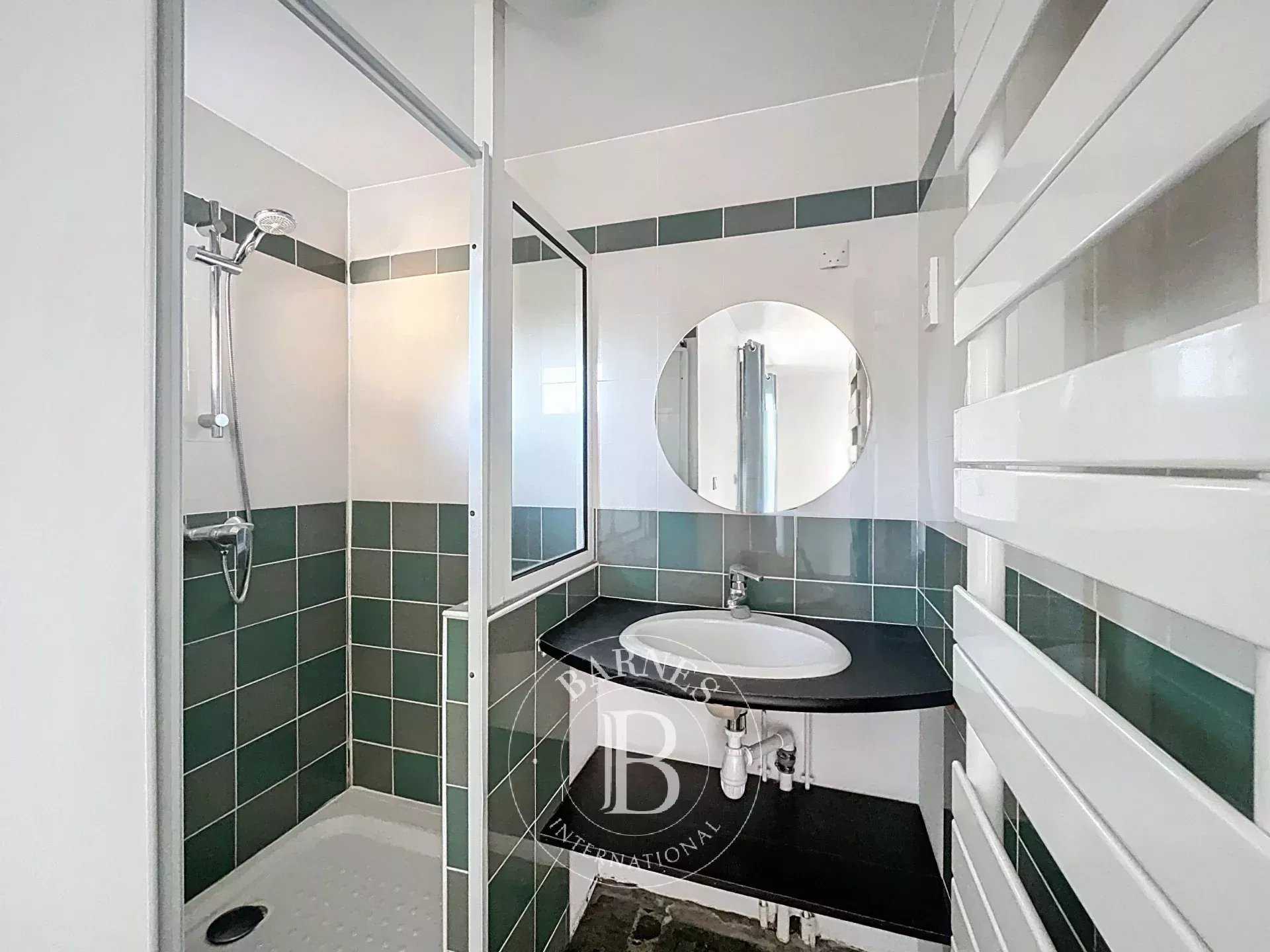 Fontenay-sous-Bois  - Maison 6 Pi&egrave;ces 5 Chambres