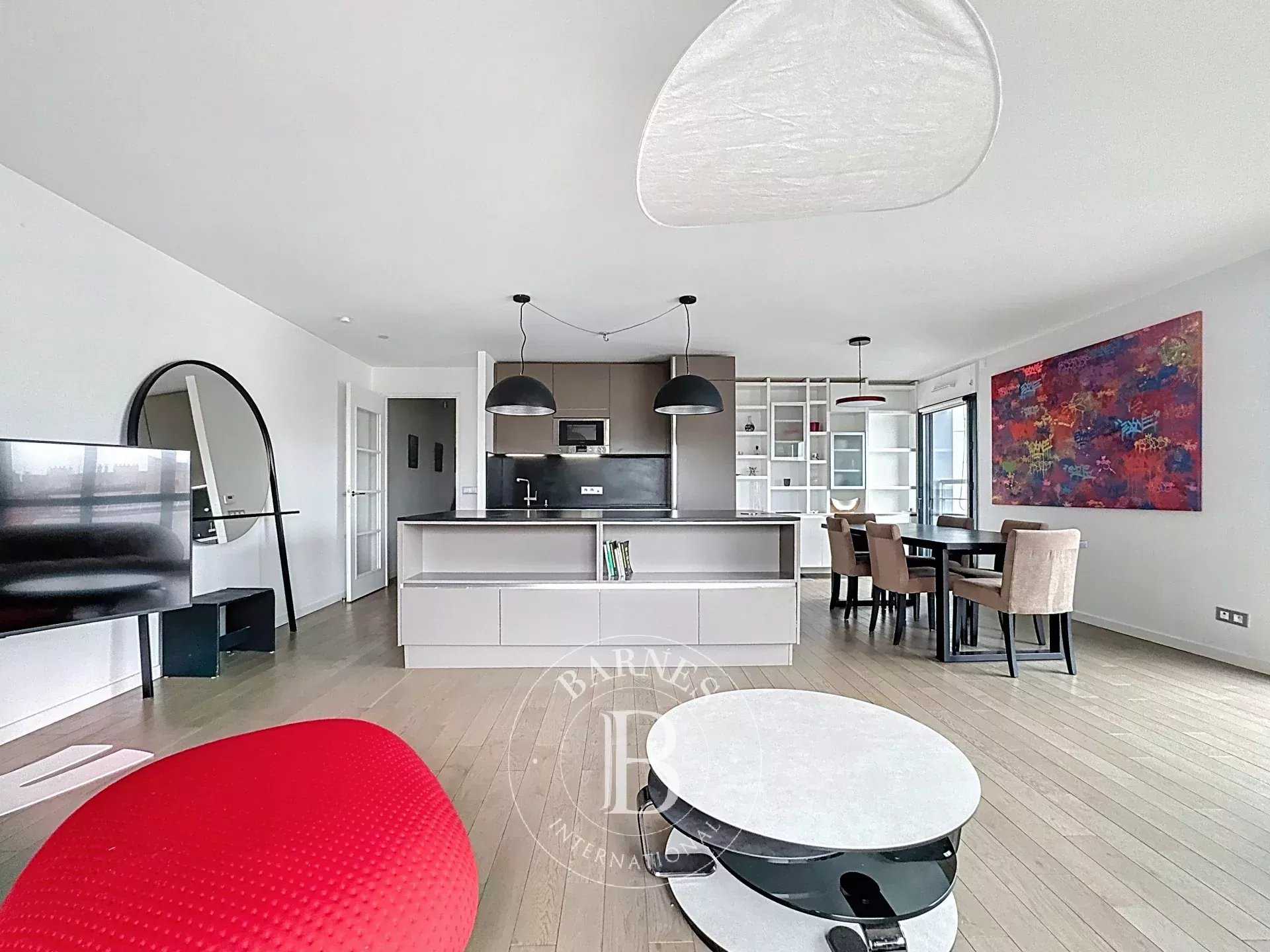 Paris  - Piso 3 Cuartos 2 Habitaciones