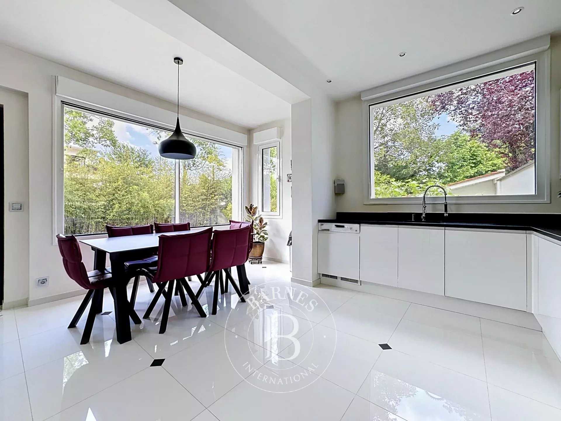 Saint-Maur-des-Fossés  - House 5 Bedrooms