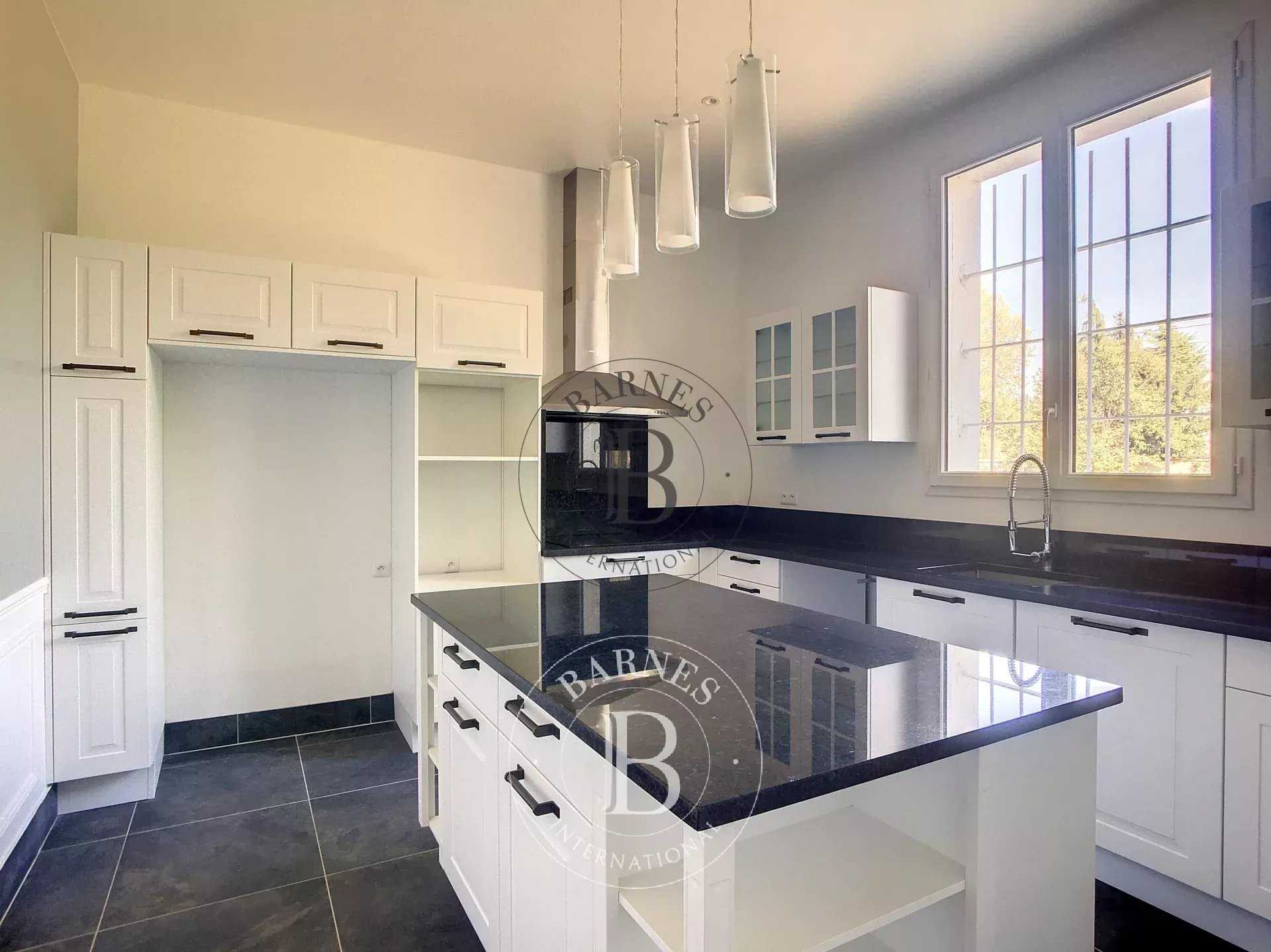 Lagny-sur-Marne  - House 6 Bedrooms