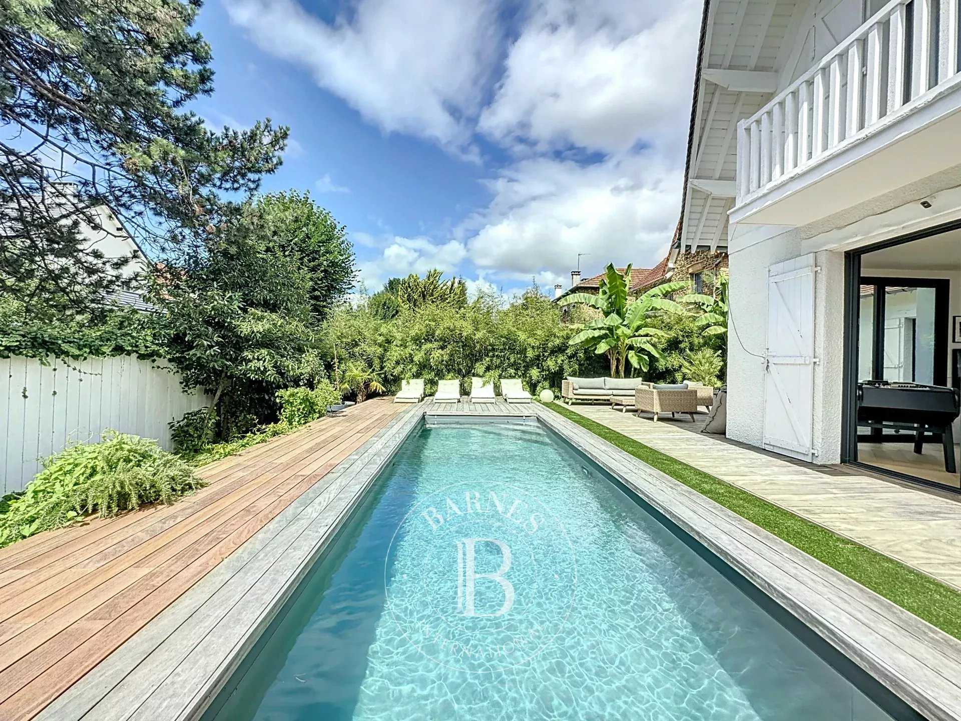 Saint-Maur-des-Fossés  - Maison 6 Pièces 4 Chambres