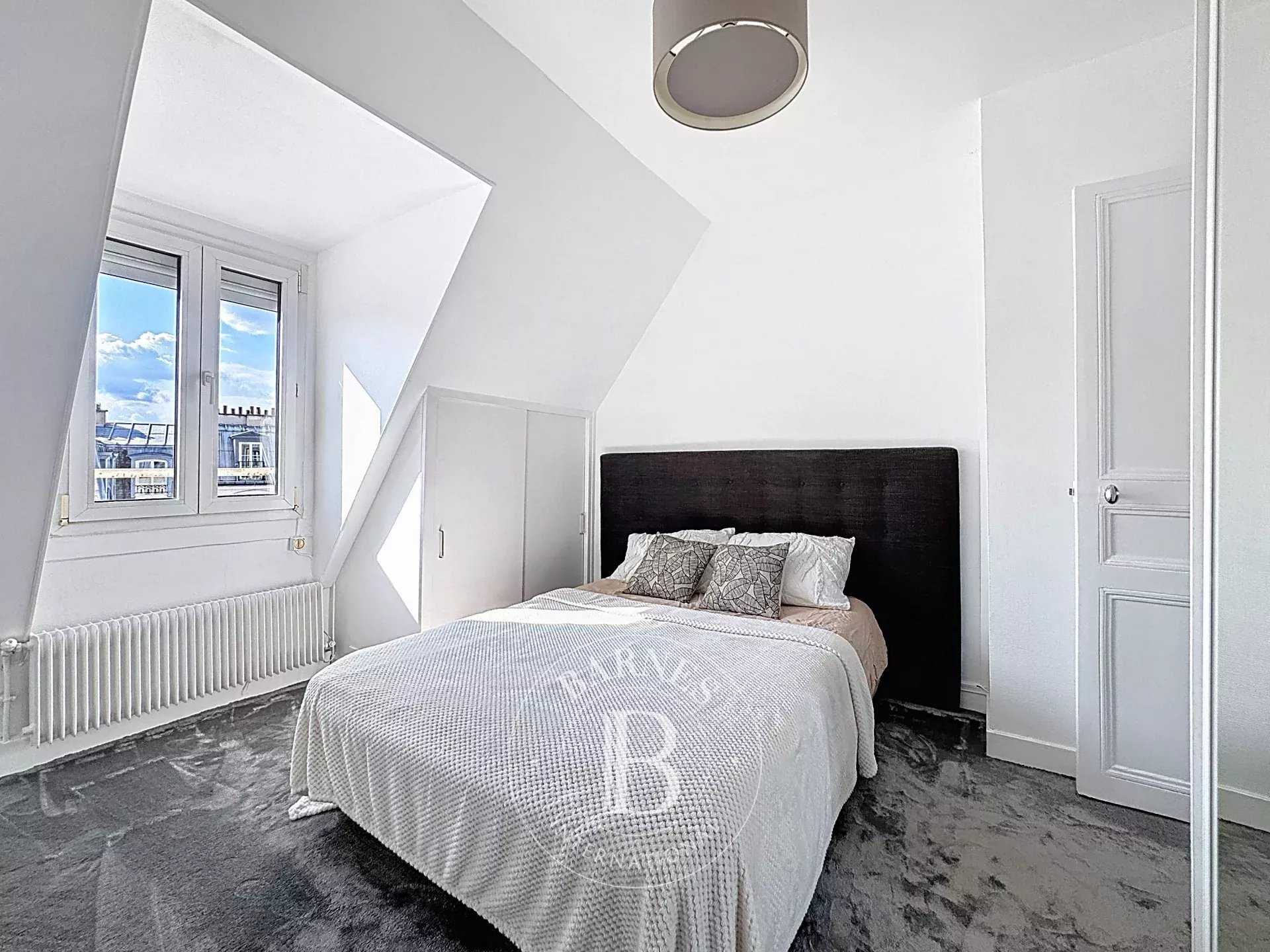 Paris  - Appartement 2 Pièces, 1 Chambre