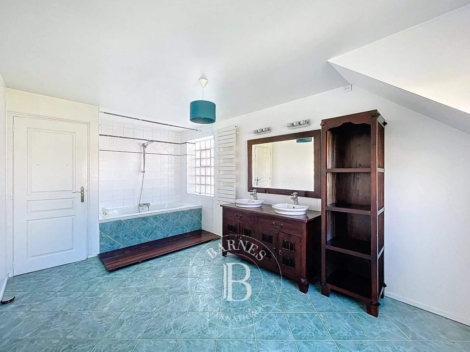 Fontenay-sous-Bois  - Maison 6 Pi&egrave;ces 5 Chambres - picture 12