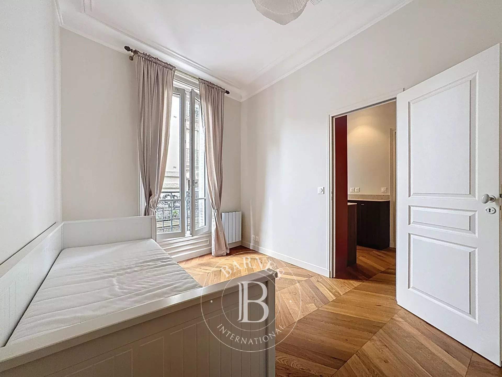 Paris  - Apartment 2 Bedrooms - picture 8